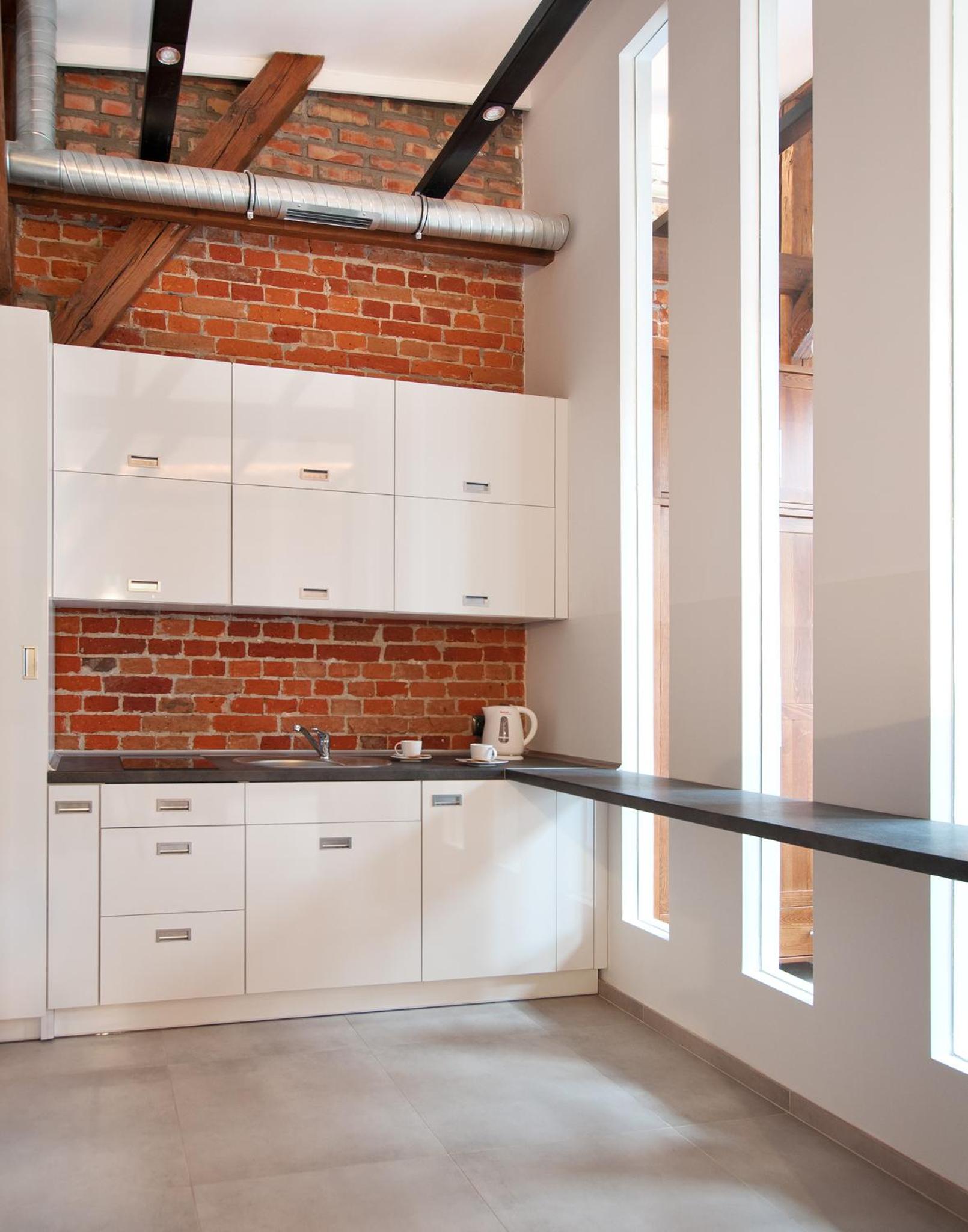 One-Bedroom Apartment - Photo 10