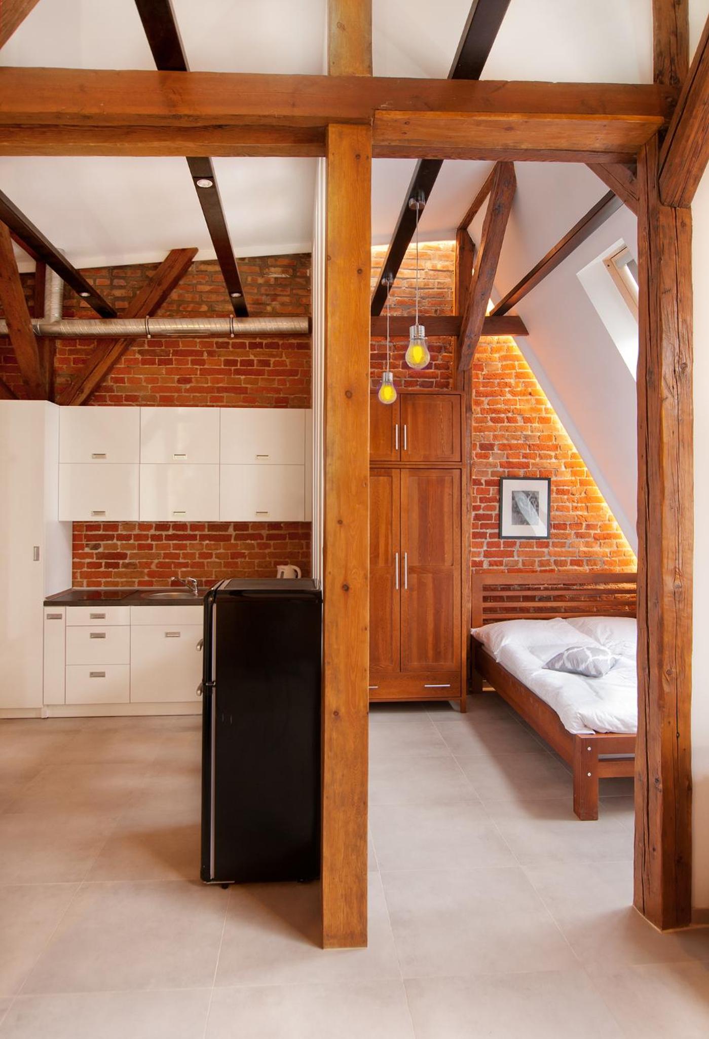 One-Bedroom Apartment - Photo 8