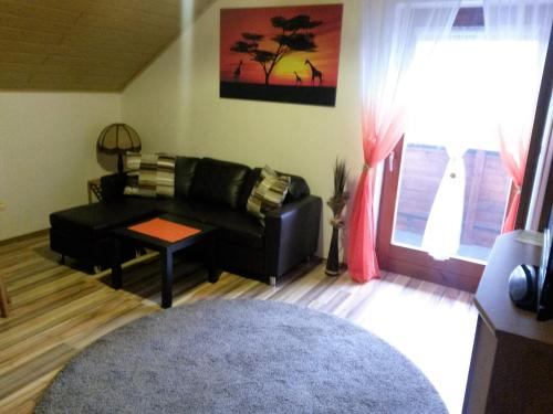 Two-Bedroom Apartment with Balcony photo 3
