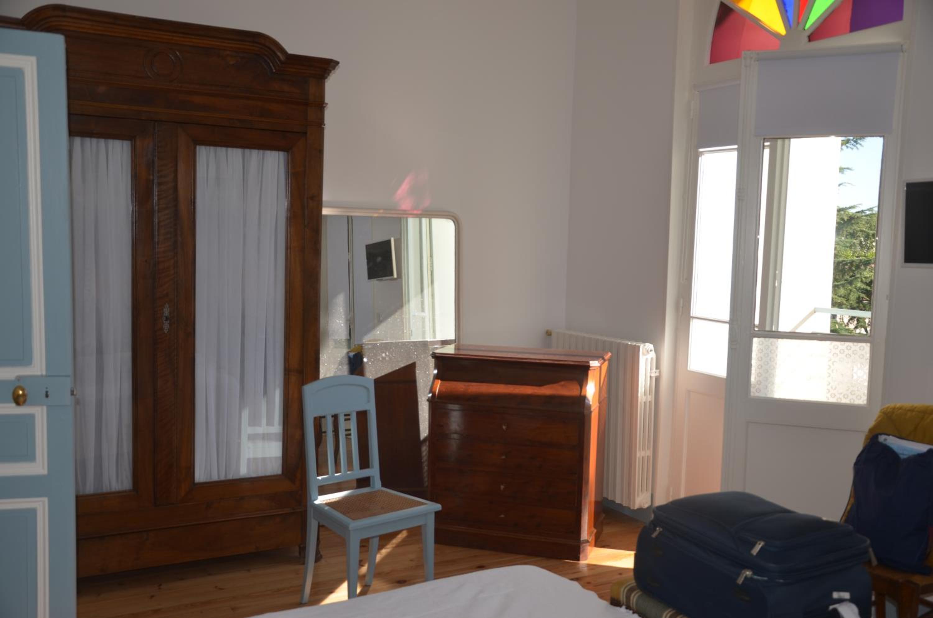 Family Room with Private Bathroom - Photo 1