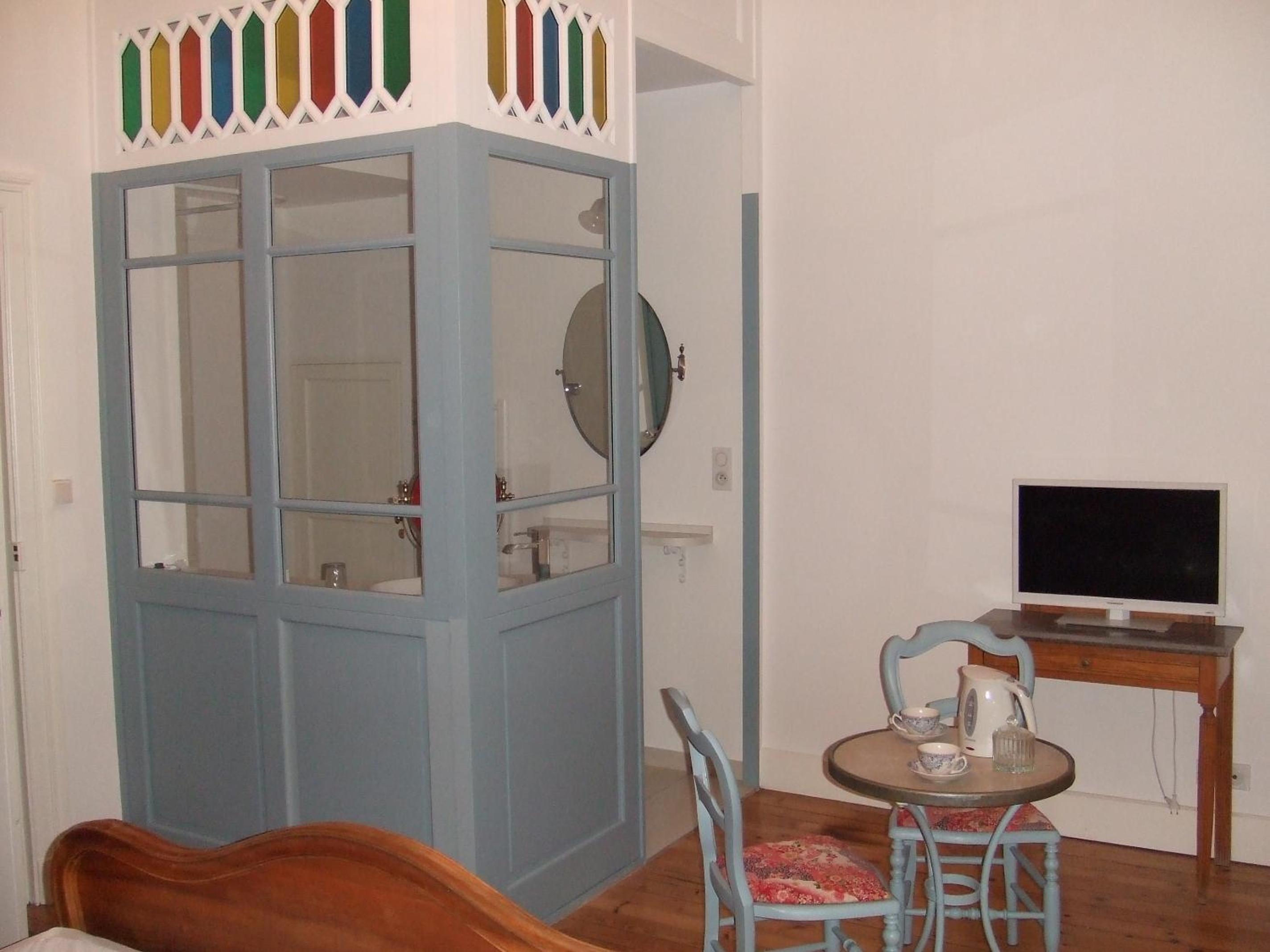 Deluxe Double Room with Shower photo 1