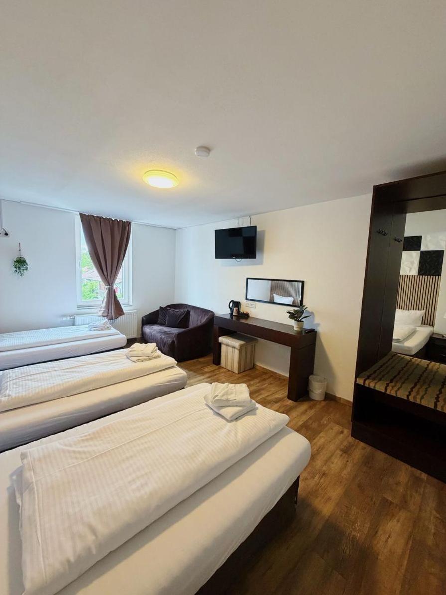 Economy Triple Room with Shared Bathroom