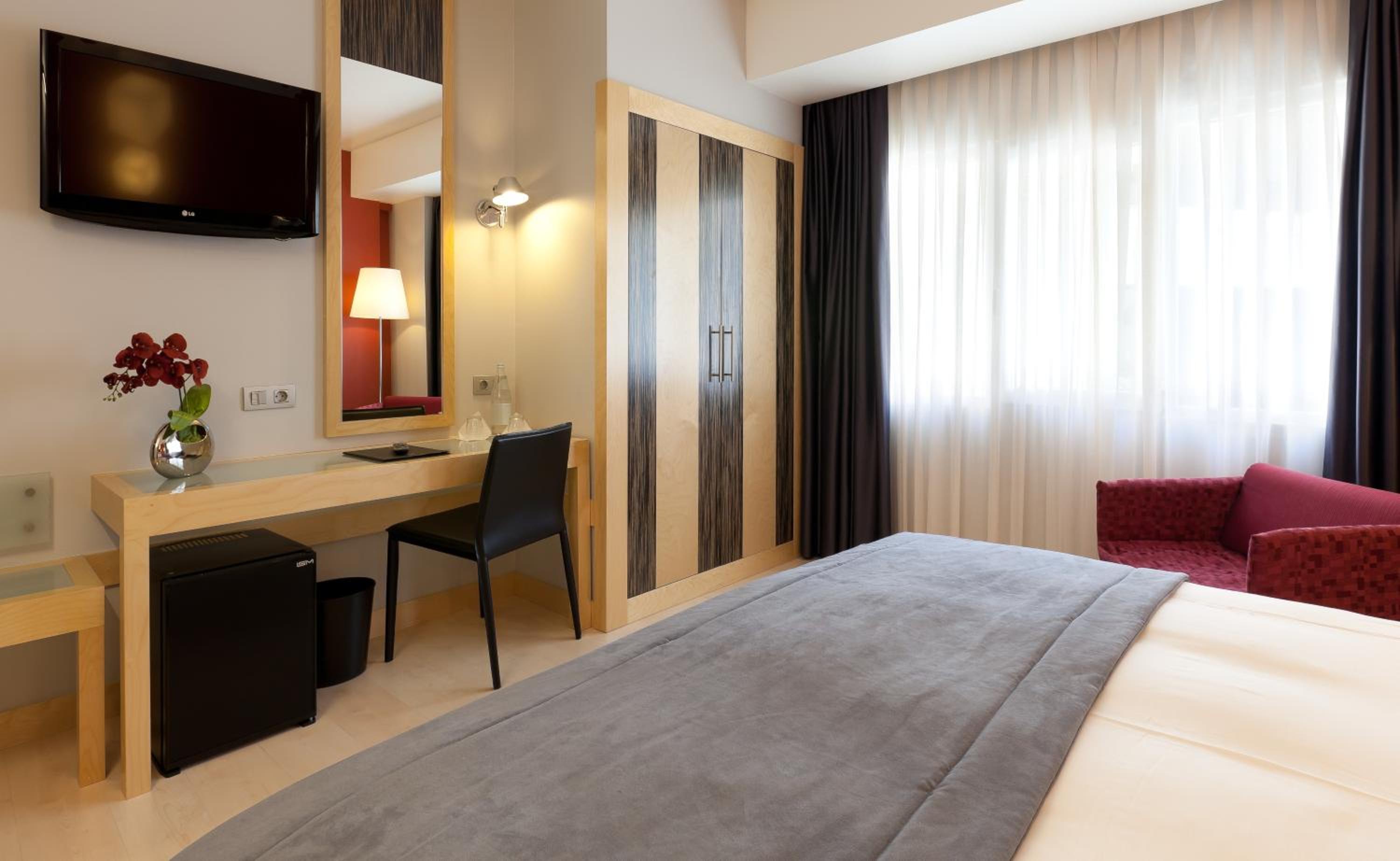 Double Room - Photo 2