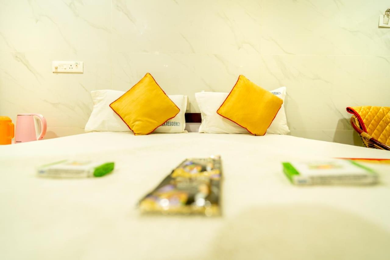 Deluxe Double Room (2 Adults + 1 Child)