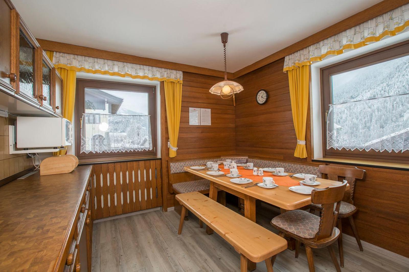 Four-Bedroom Vacation Home photo 1