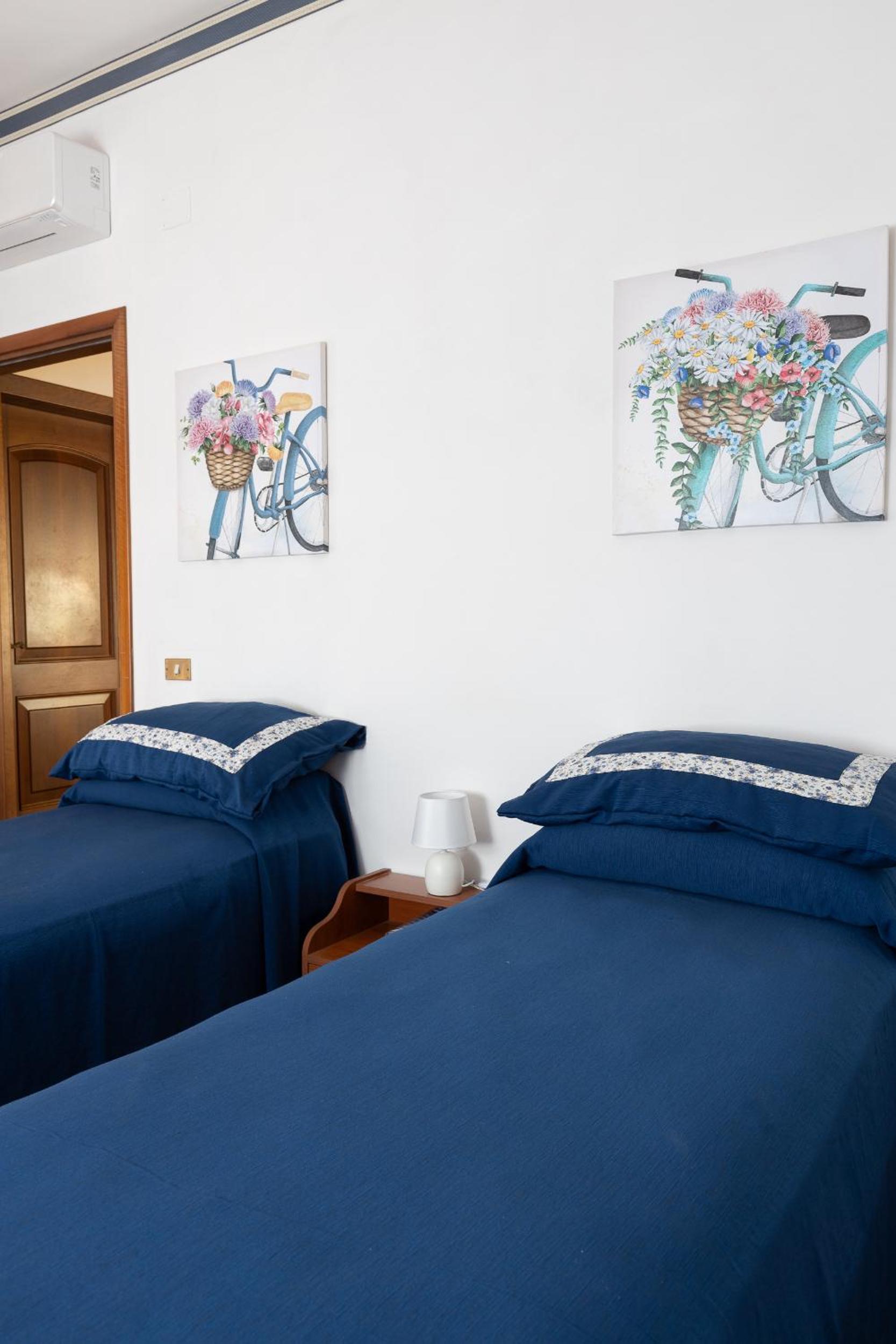 Twin Room with Mountain View - Photo 6