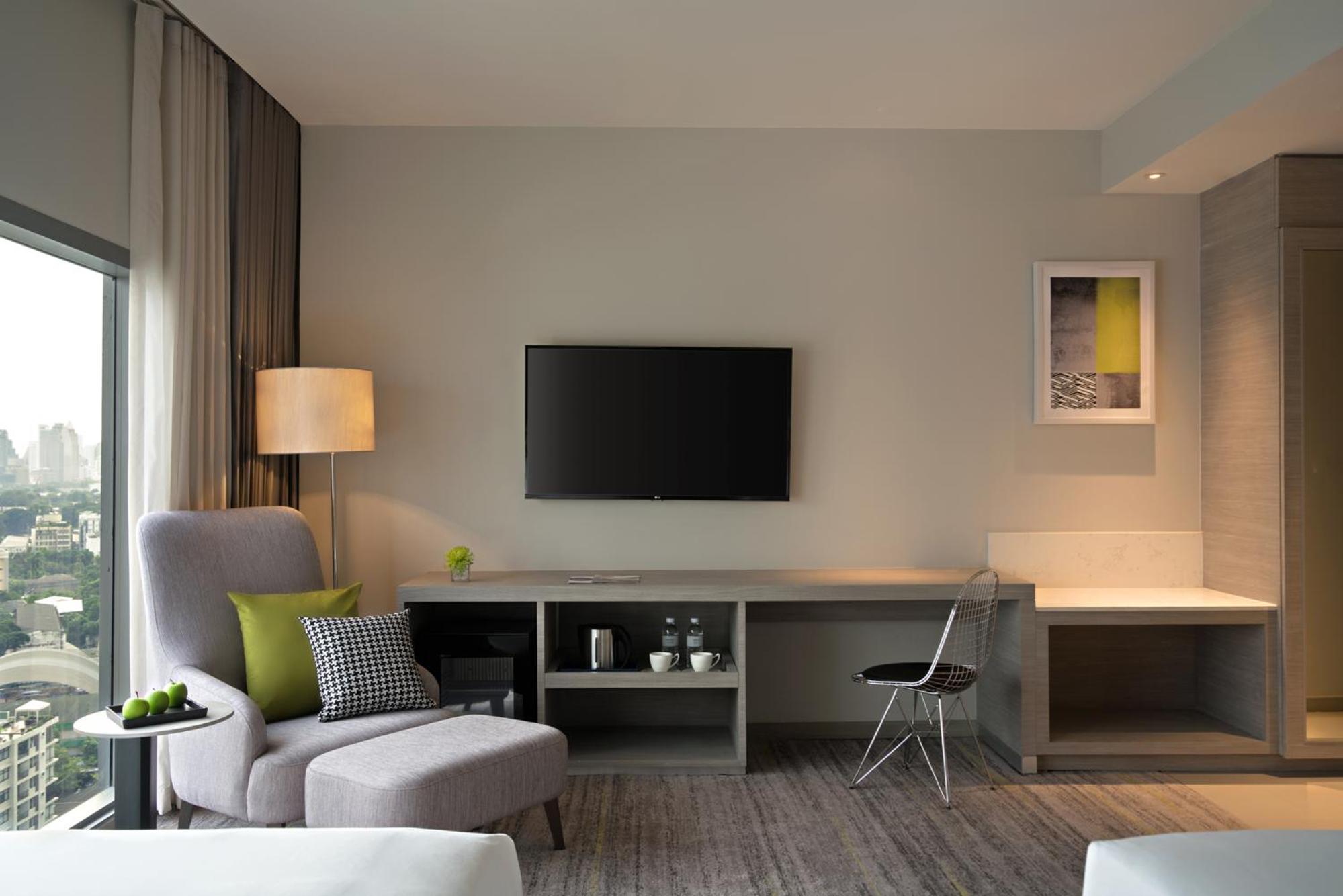 Connecting Rooms - One King Bed and Two King Beds