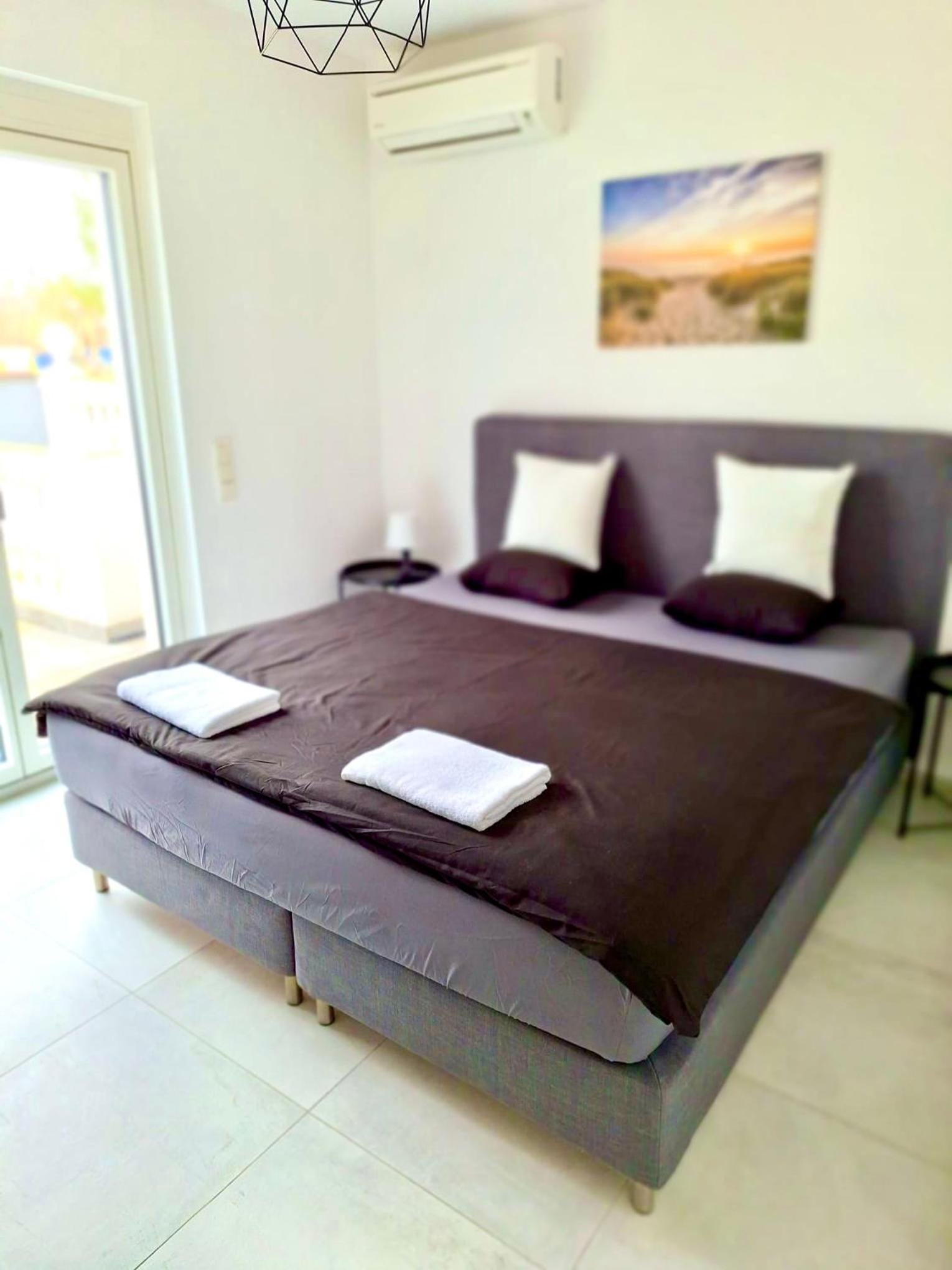 One-Bedroom Apartment with Terrace