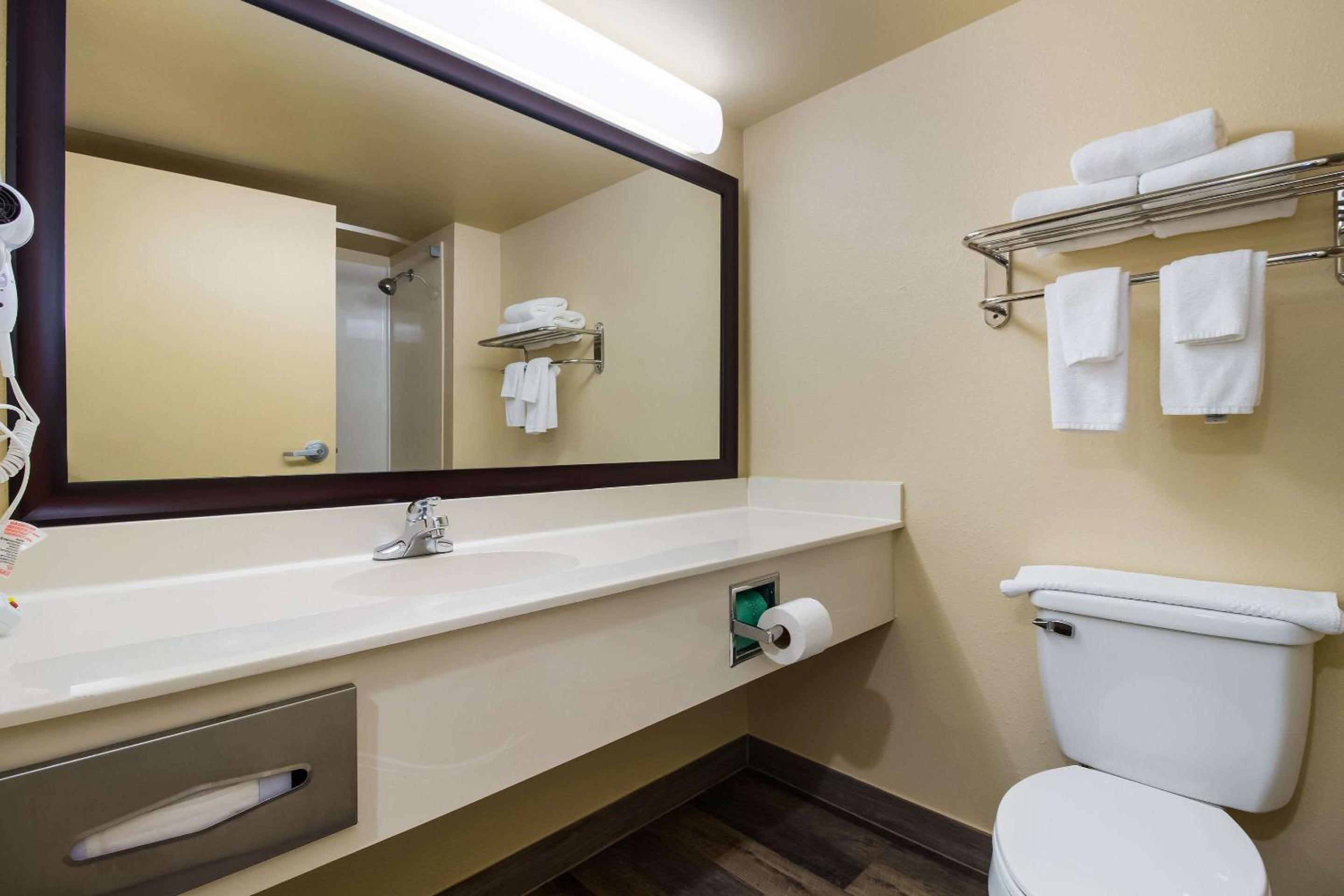 Double Room with Two Double Beds - Non-Smoking - Photo 1