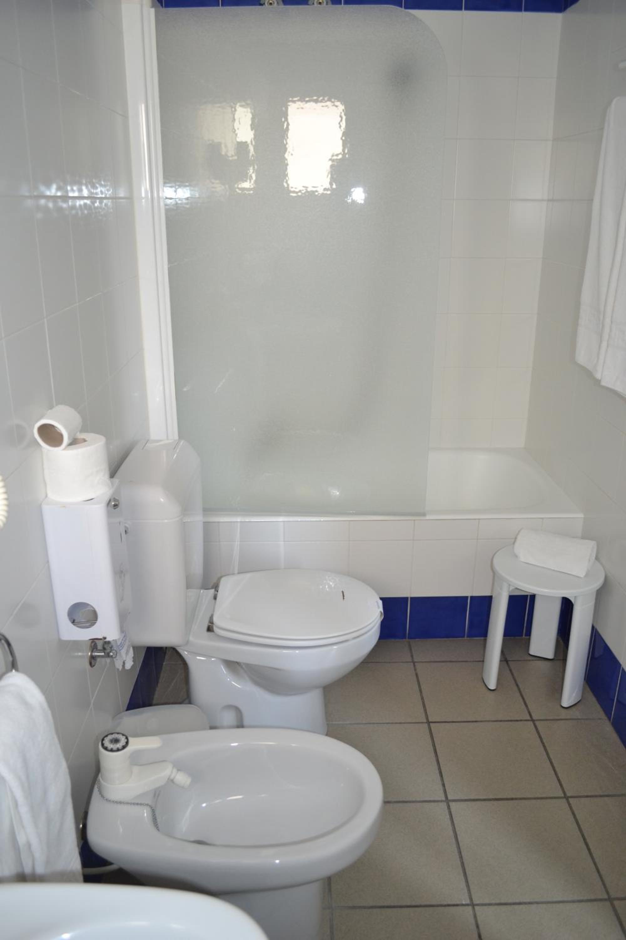 Double or Twin Room with Mountain View photo 3