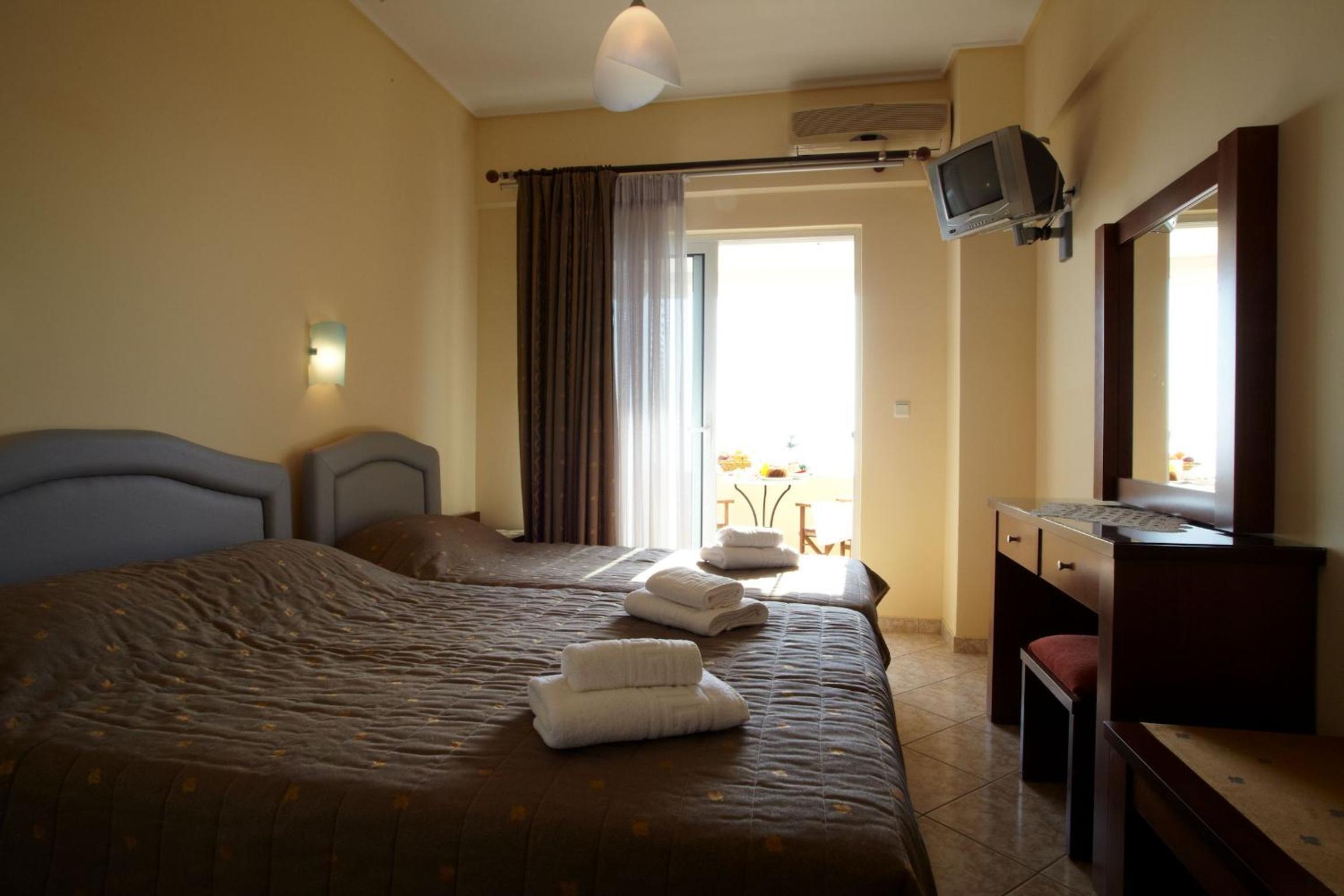 Triple Room with Sea View photo 2