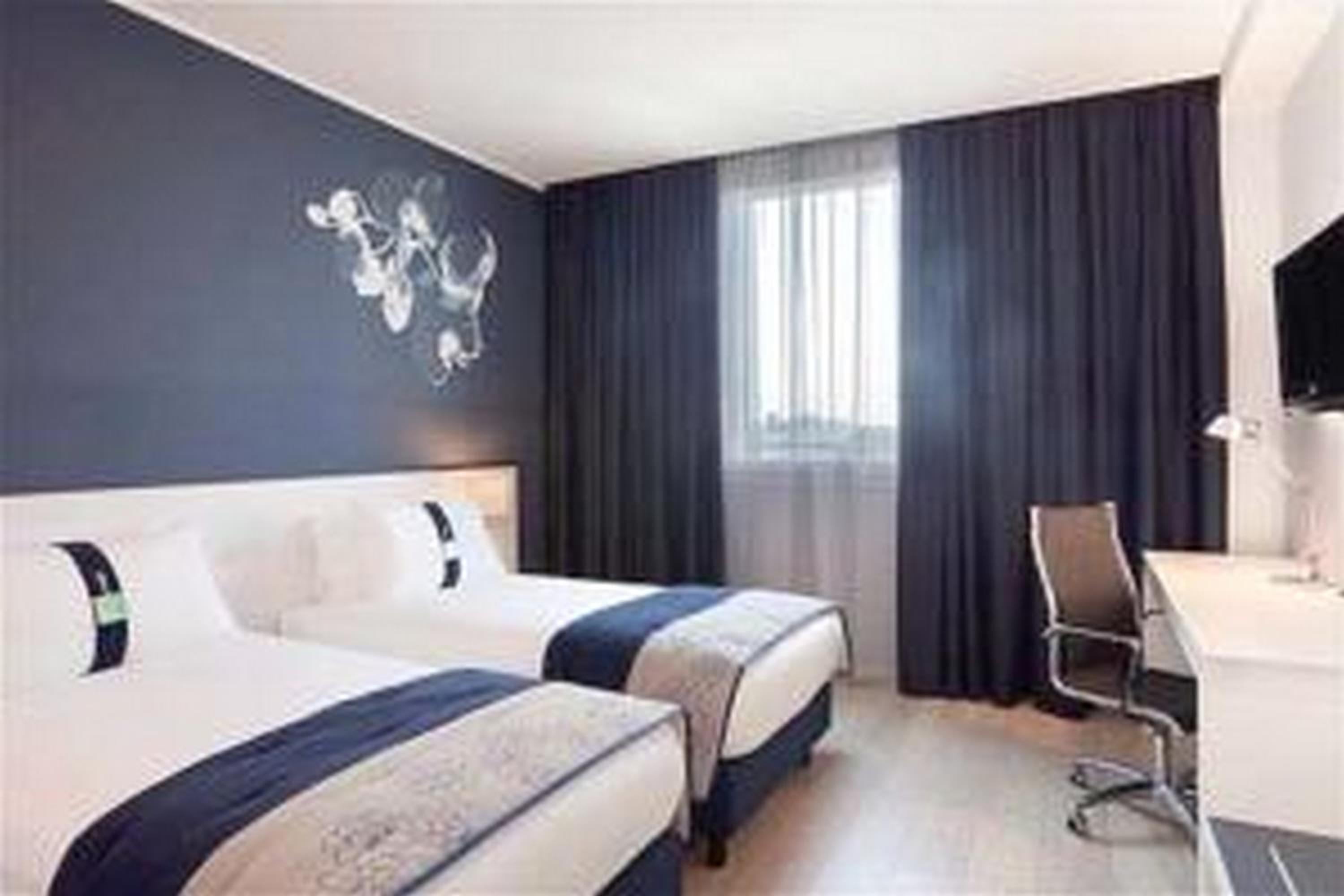 Standard Room - Photo 5