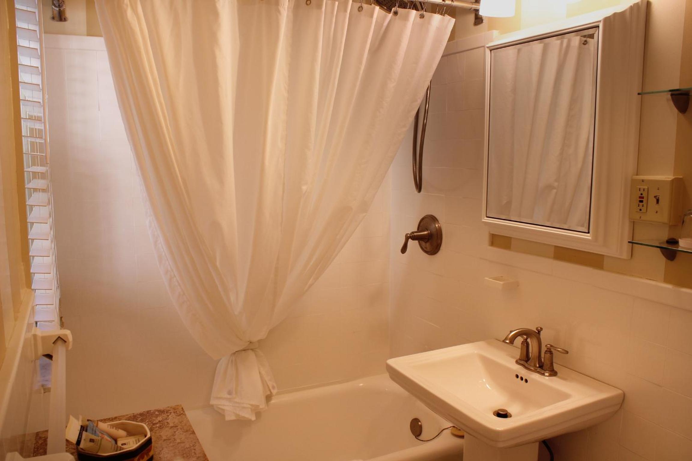 Kitchenette Studio- Annex - Photo 4