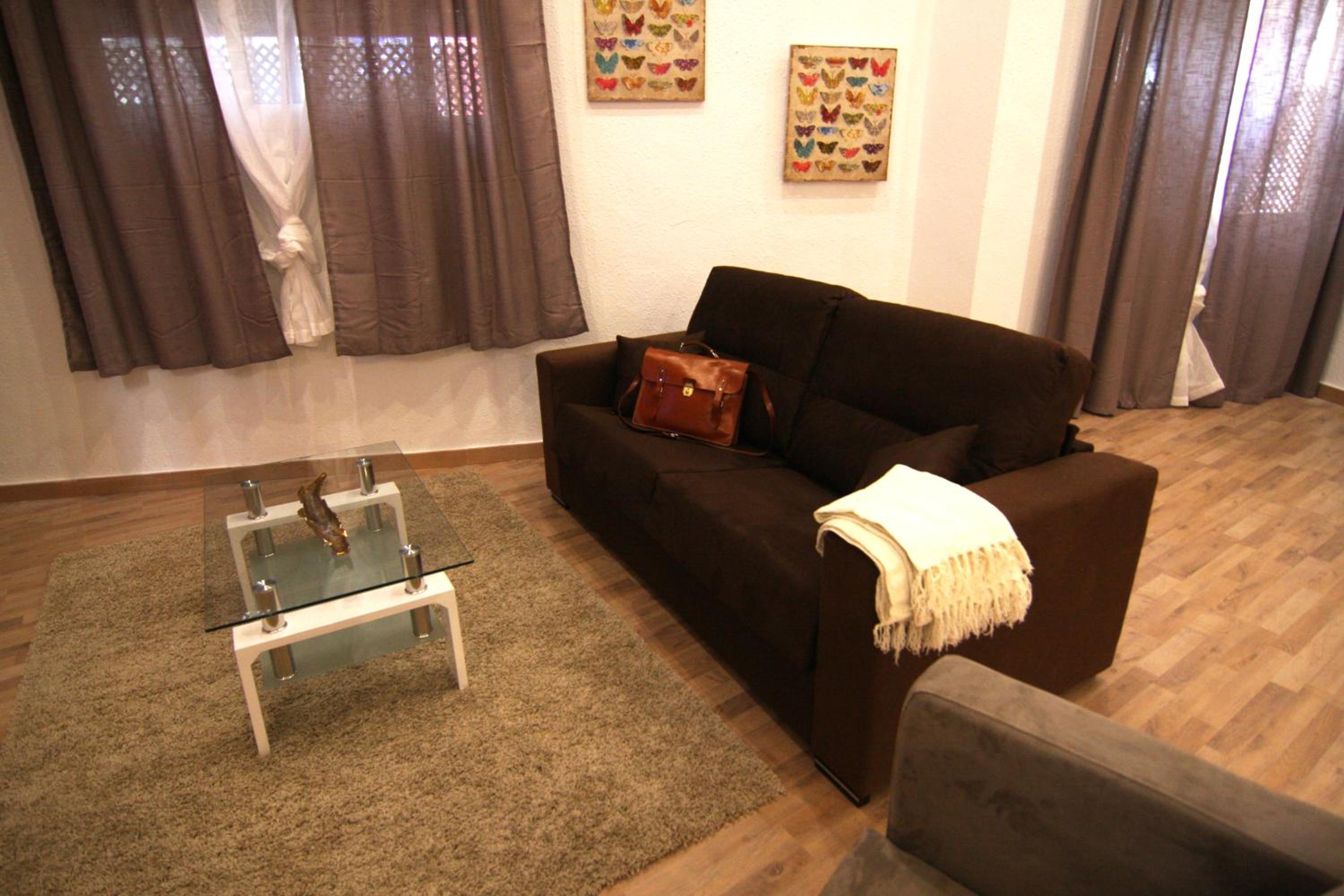 Apartment - Split Level - Photo 18
