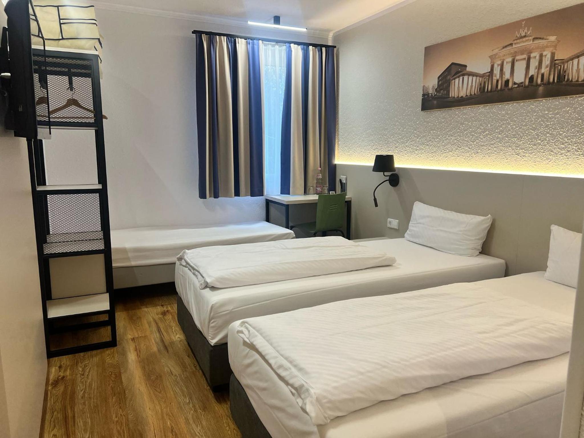 Triple Room - Photo 2
