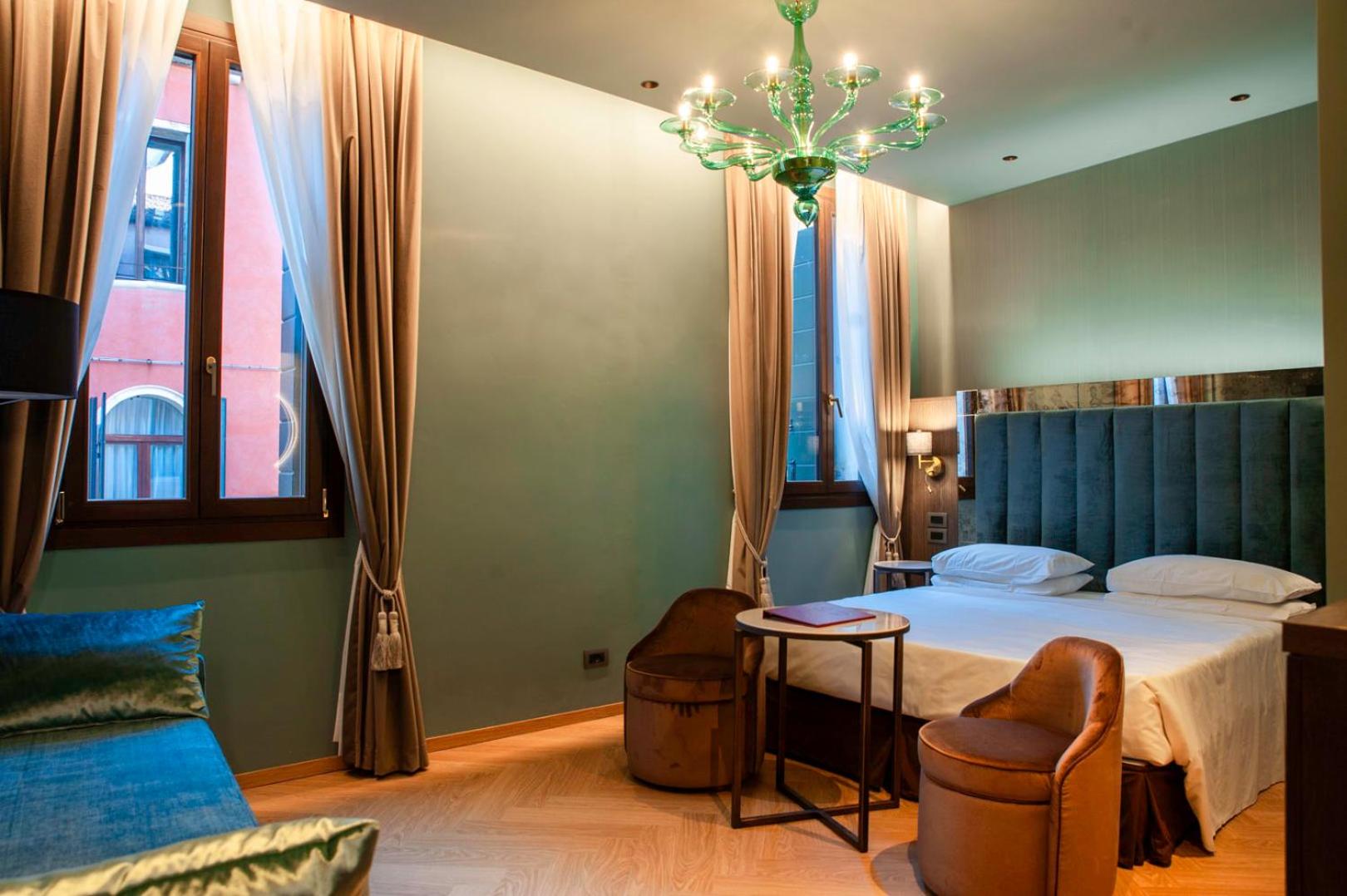Charming Double or Twin Room with Sofa Bed photo 1