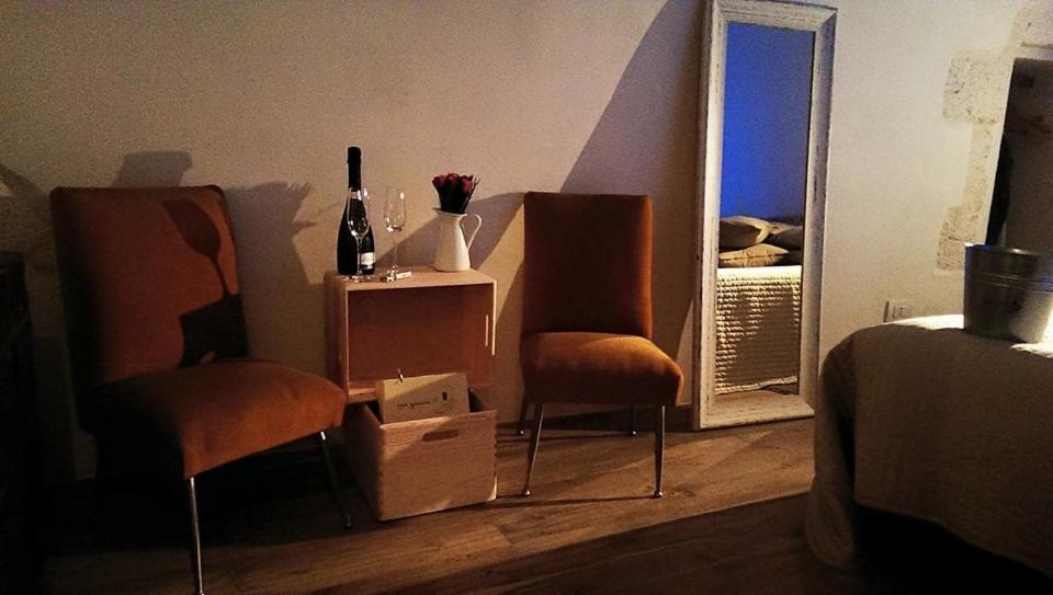 One-Bedroom Apartment - Split Level - Photo 1