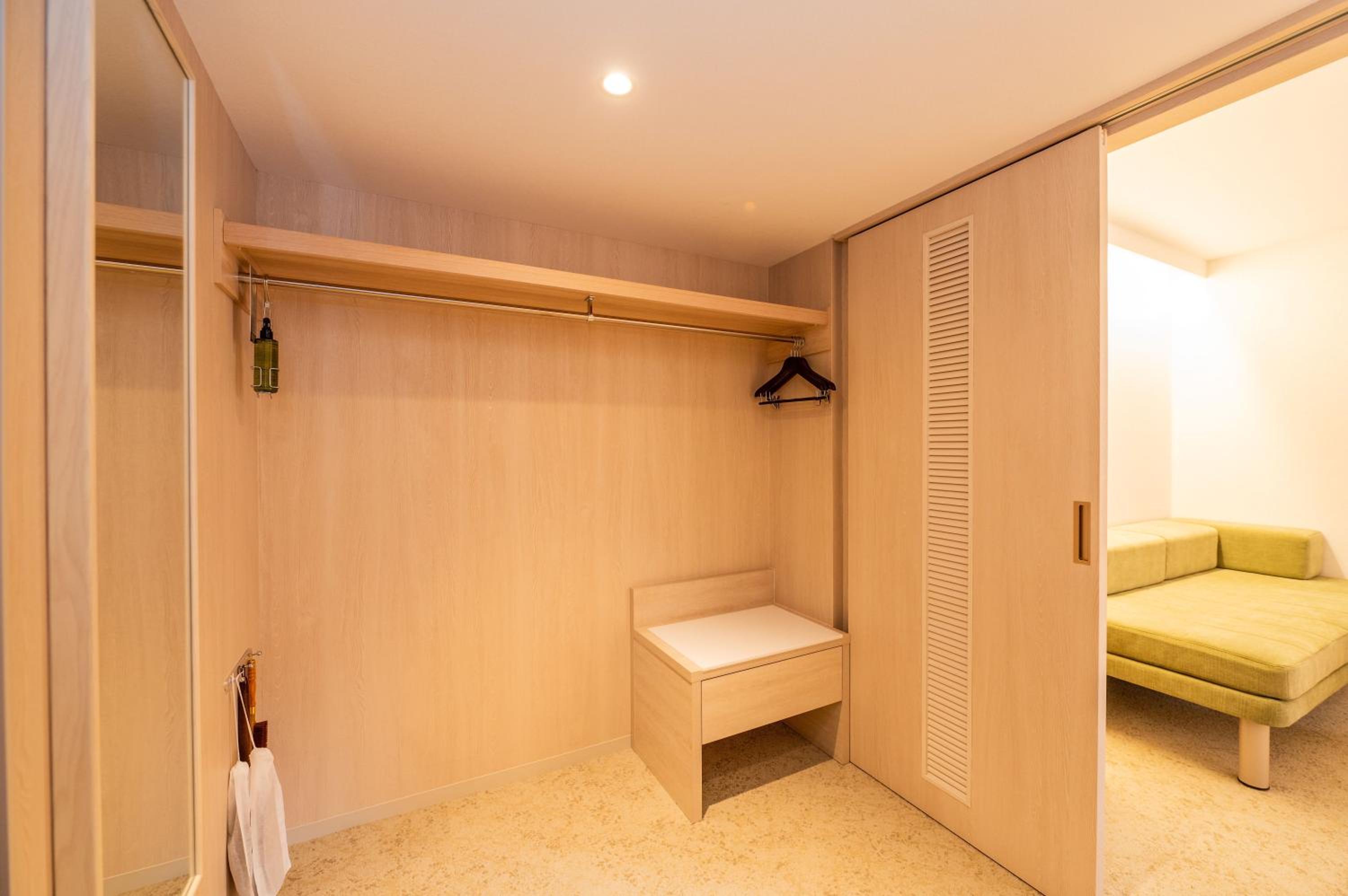 Deluxe Twin Room (3 Adults) - Main Building - Non Smoking