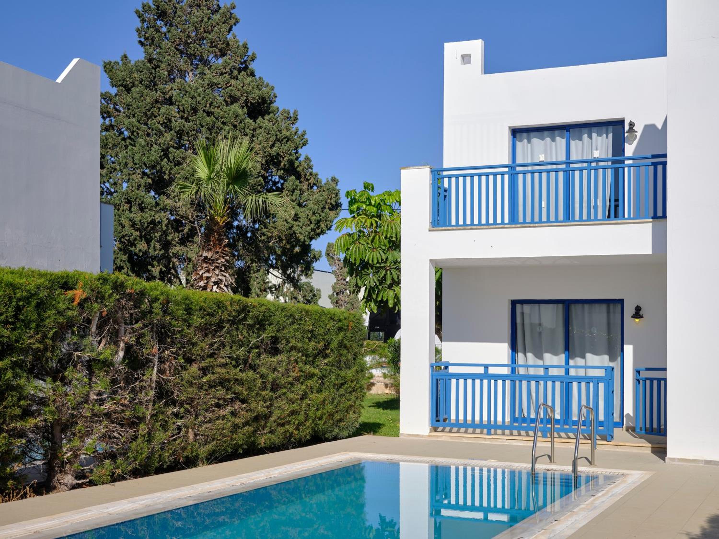 One Bedroom Private Pool - Photo 4