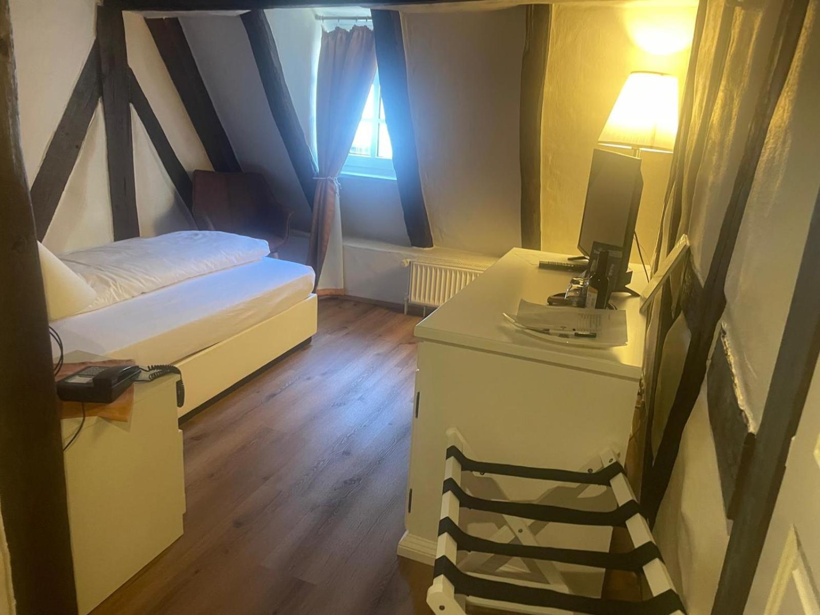 Single Room photo 2