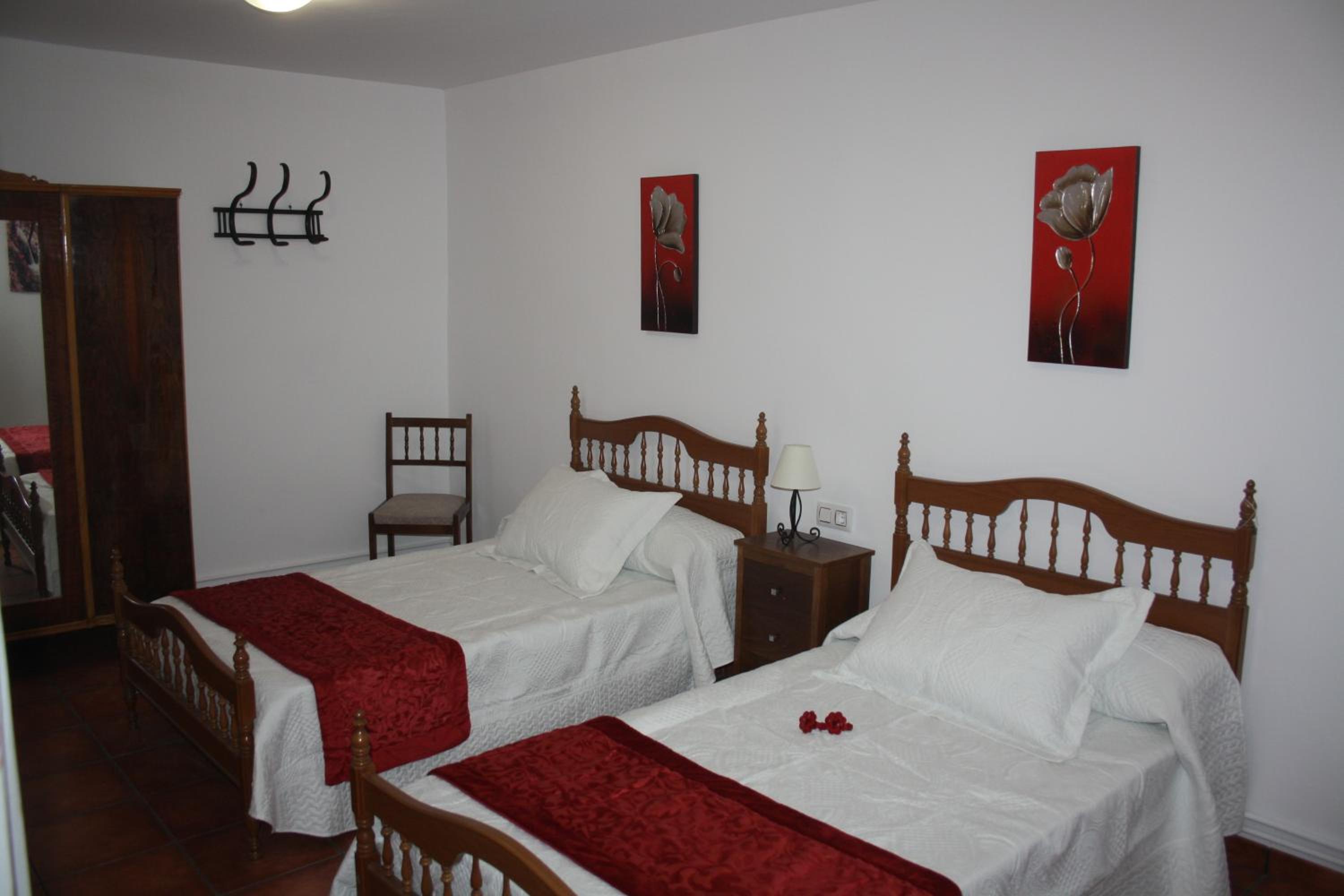 Four-Bedroom House photo 3