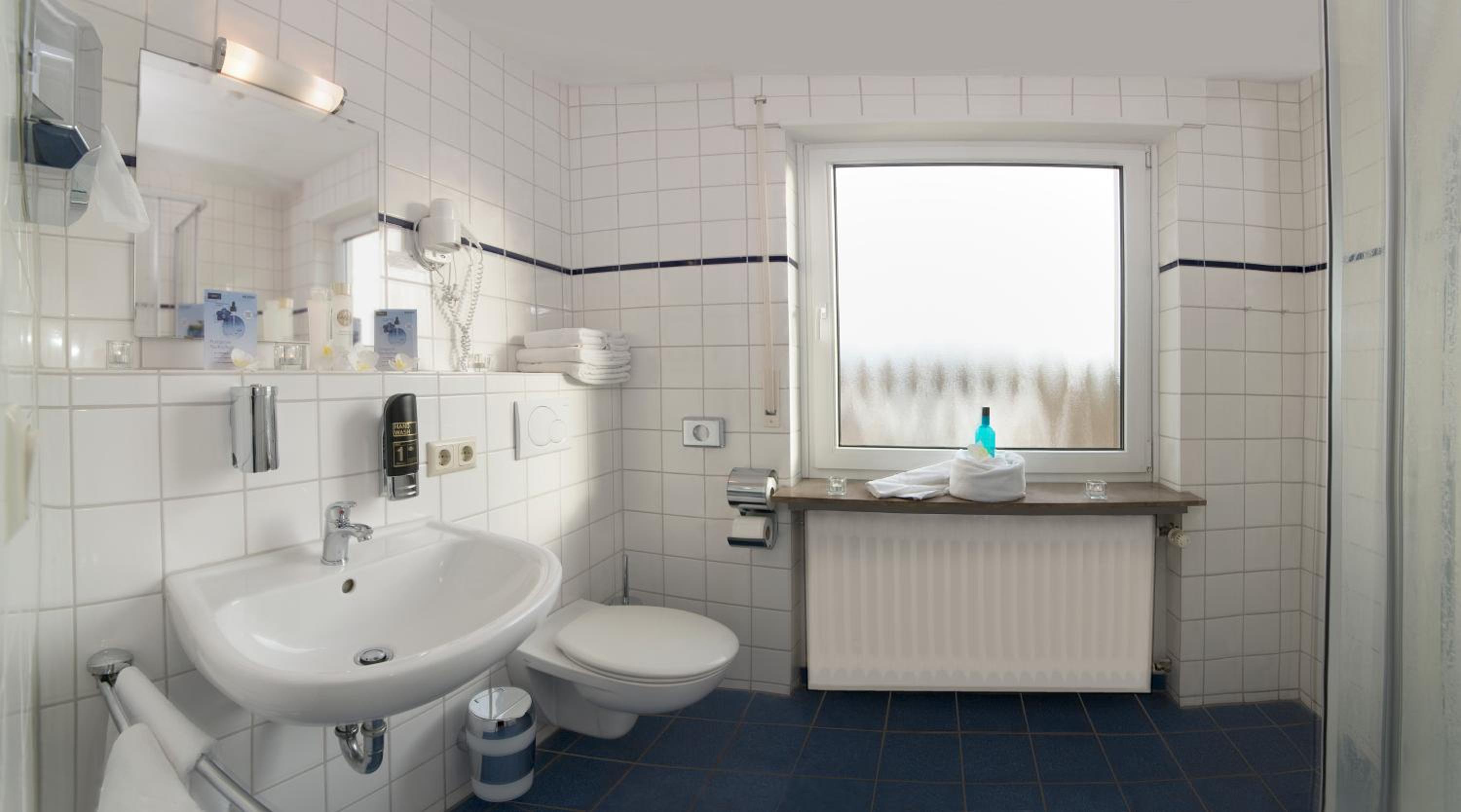 Double Room - Photo 8
