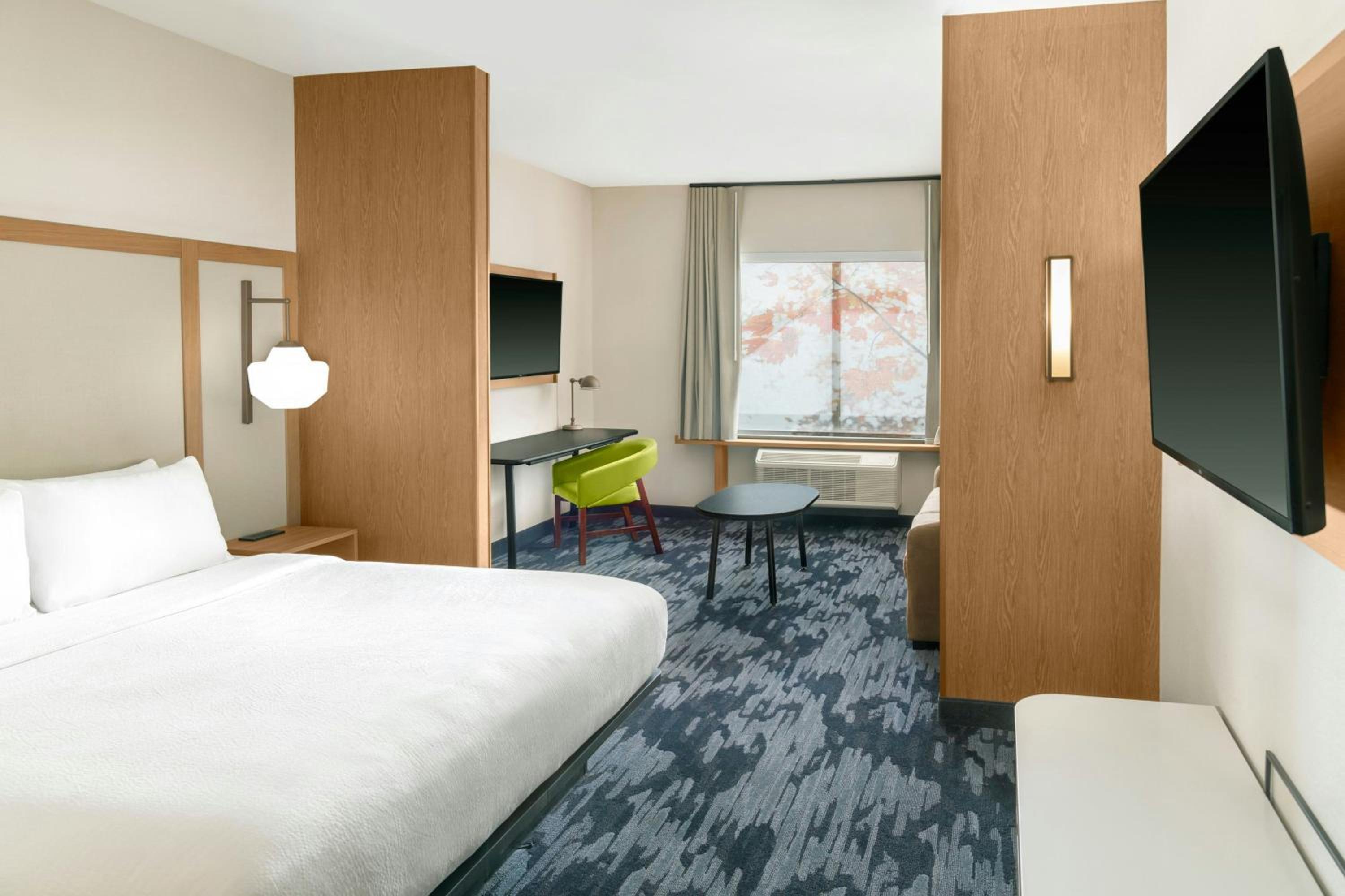 King Suite with Sofa Bed - Photo 3