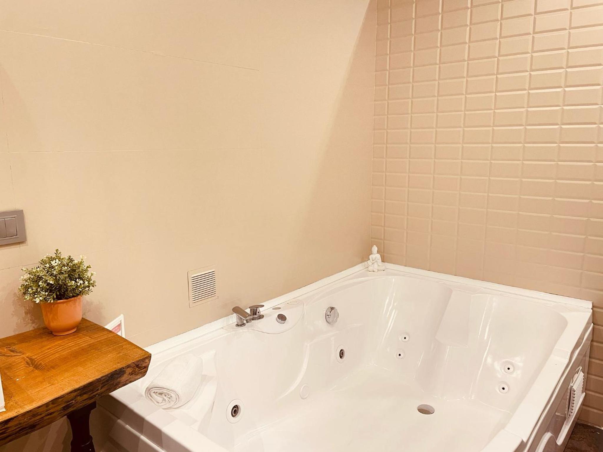 Superior Quadruple Room - Photo 4