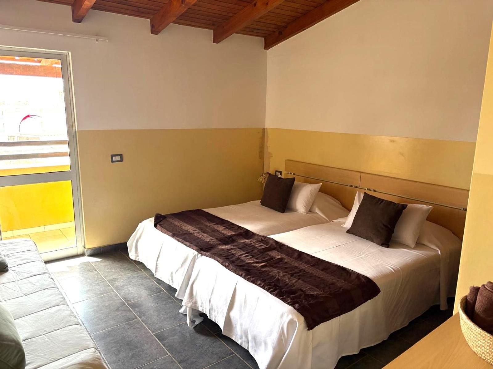Twin Room with Balcony photo 1