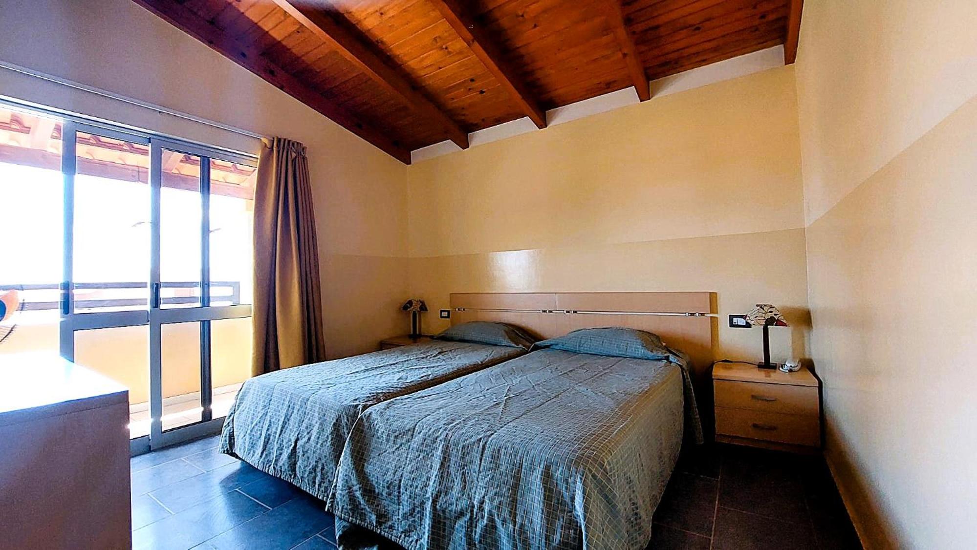 Twin Room with Balcony photo 3
