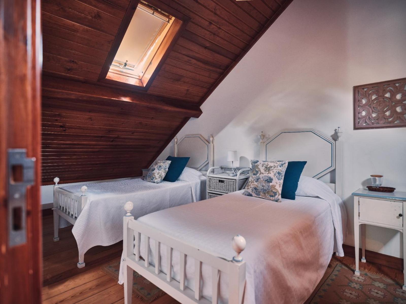 Twin Room - Photo 5