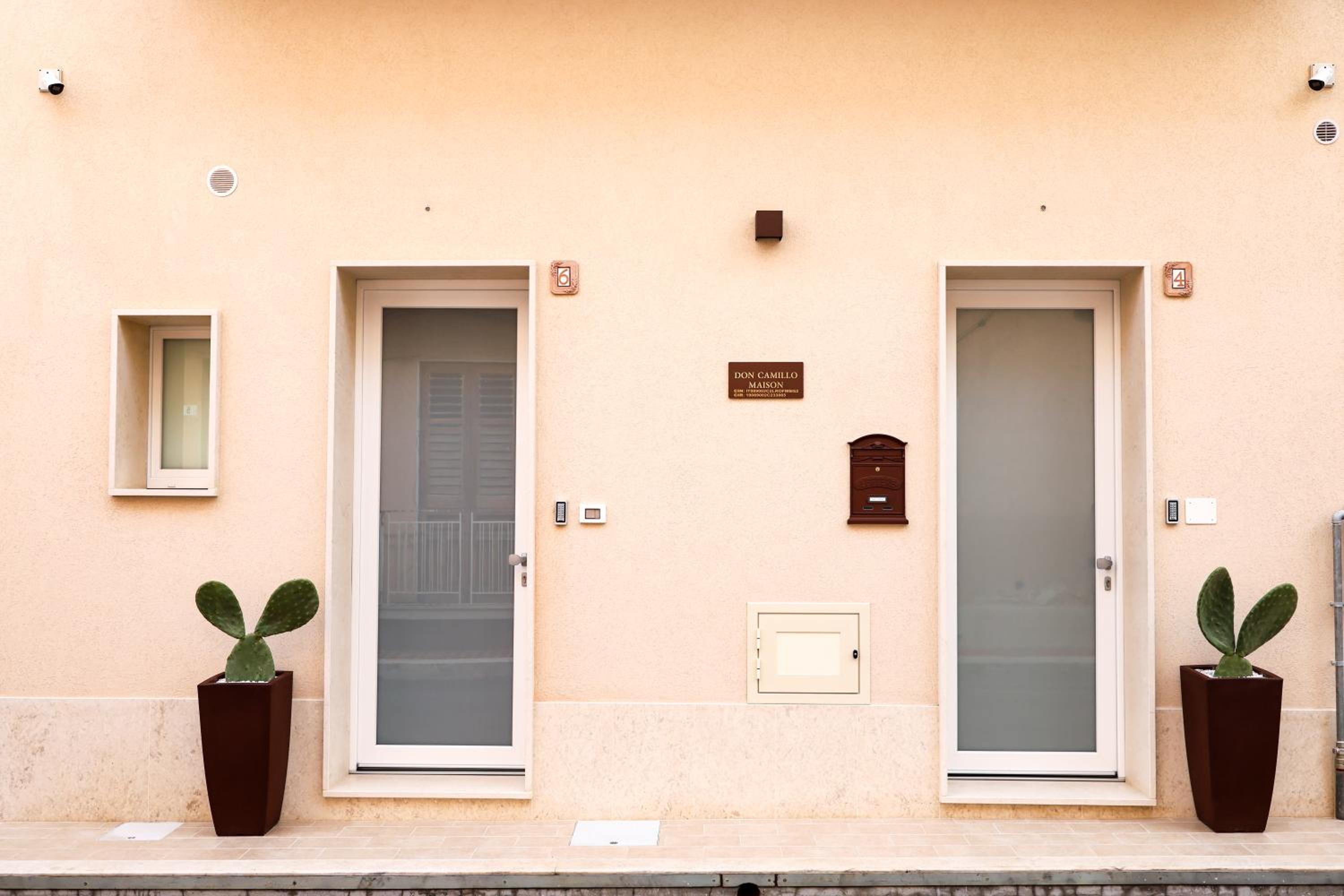 One-Bedroom House photo 2
