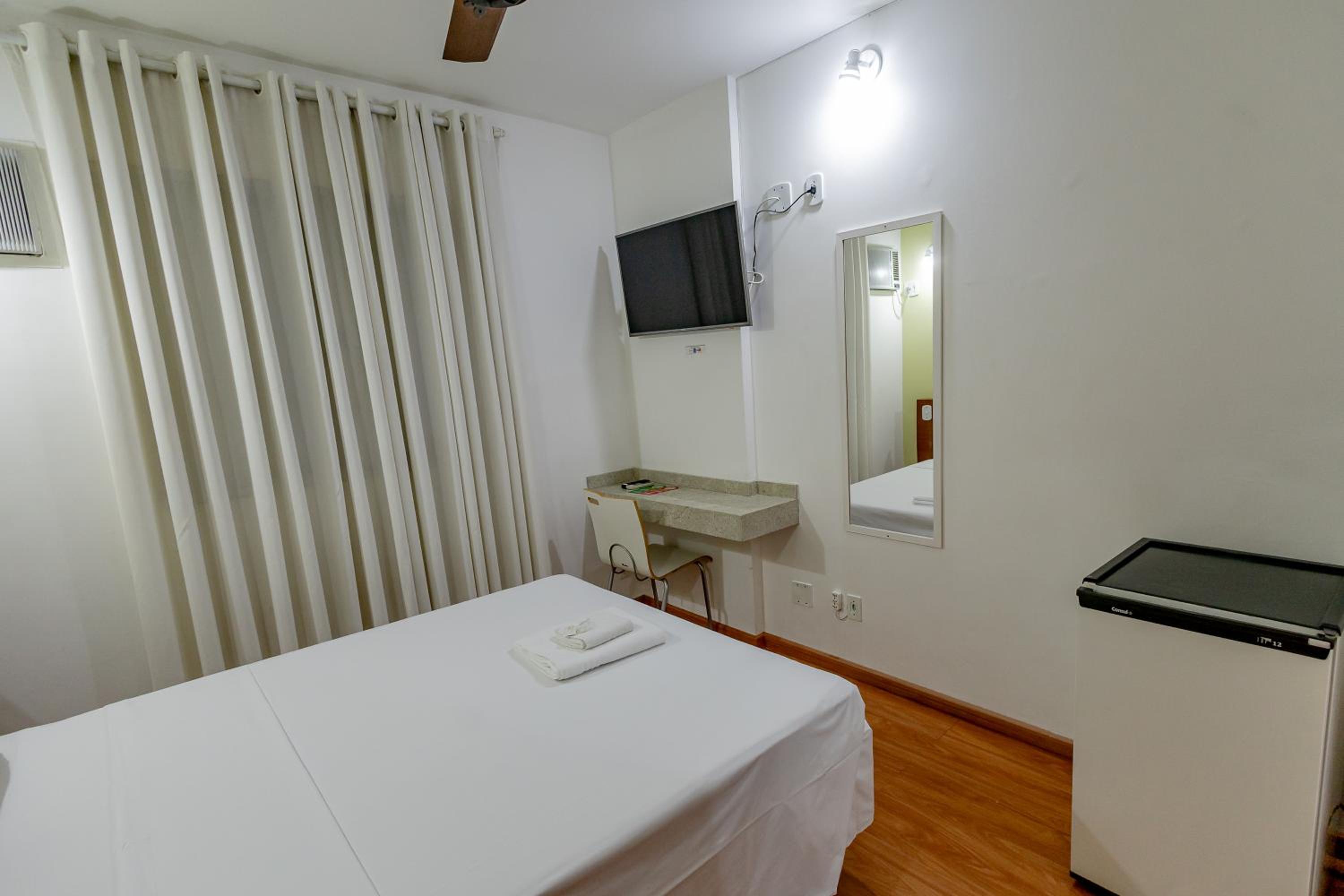 Budget Double Room photo 3