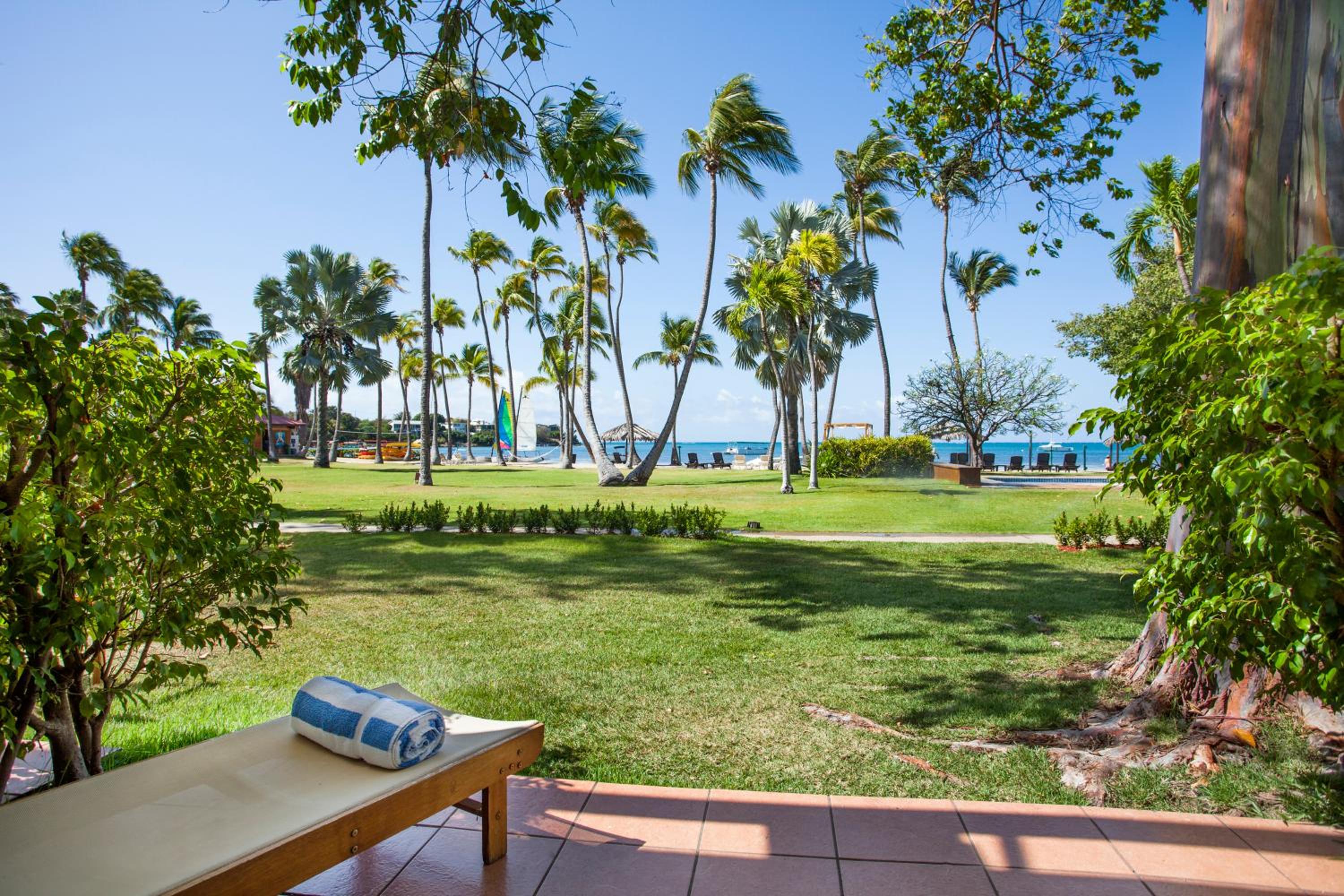 Deluxe Oceanfront View photo 2