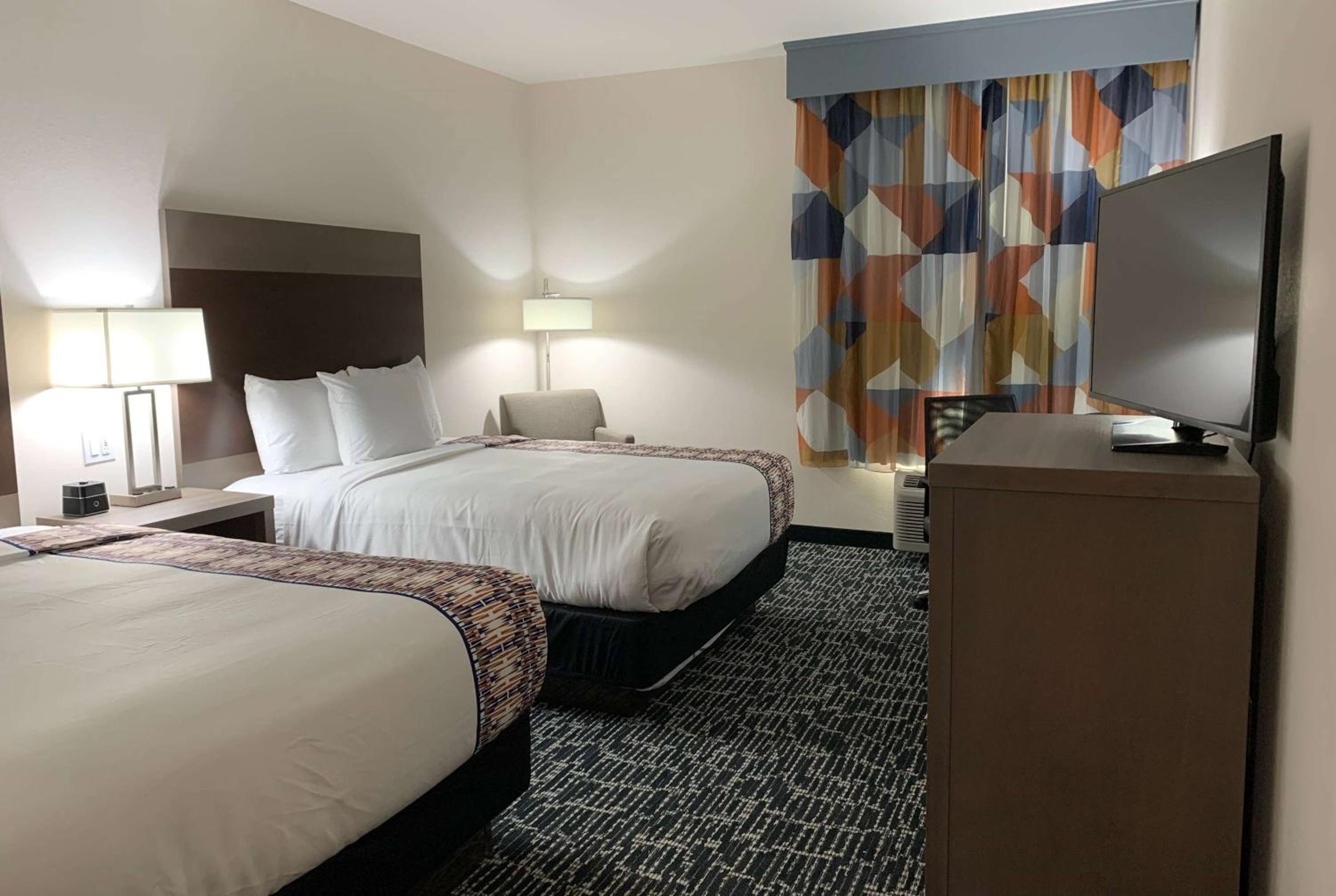 2 Queen Beds, Hearing Accessible Room, Non-Smoking photo 1