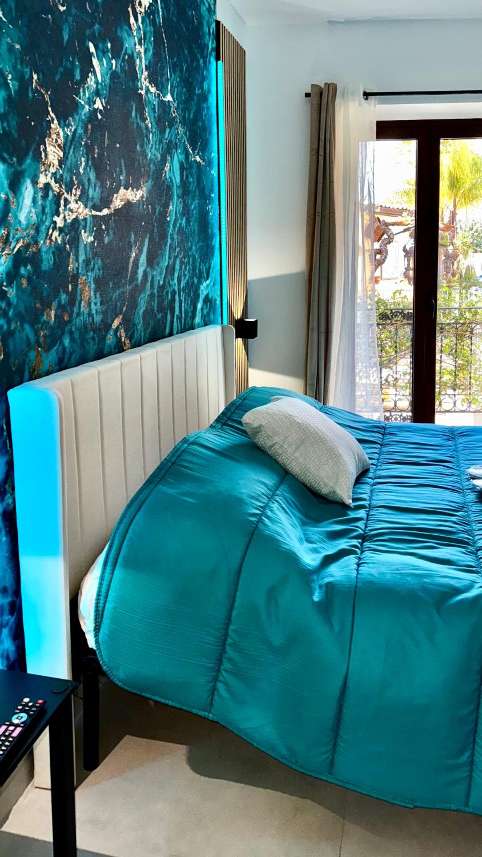 King Room with Balcony photo 1
