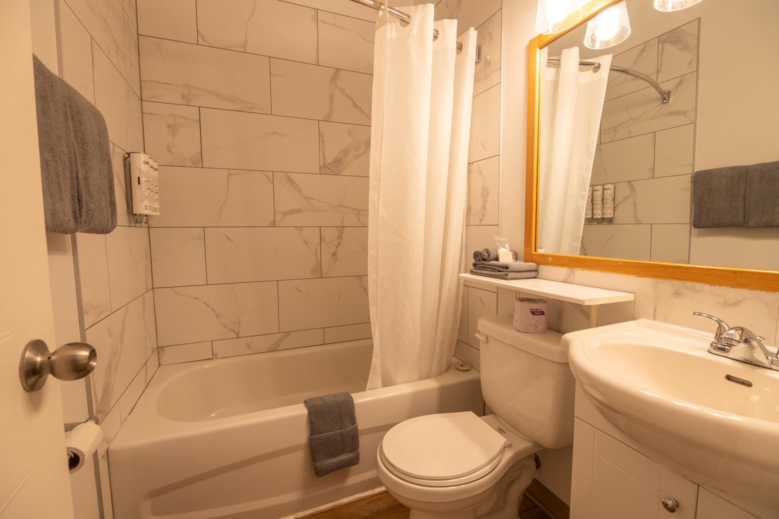 Superior Quadruple Room photo 2