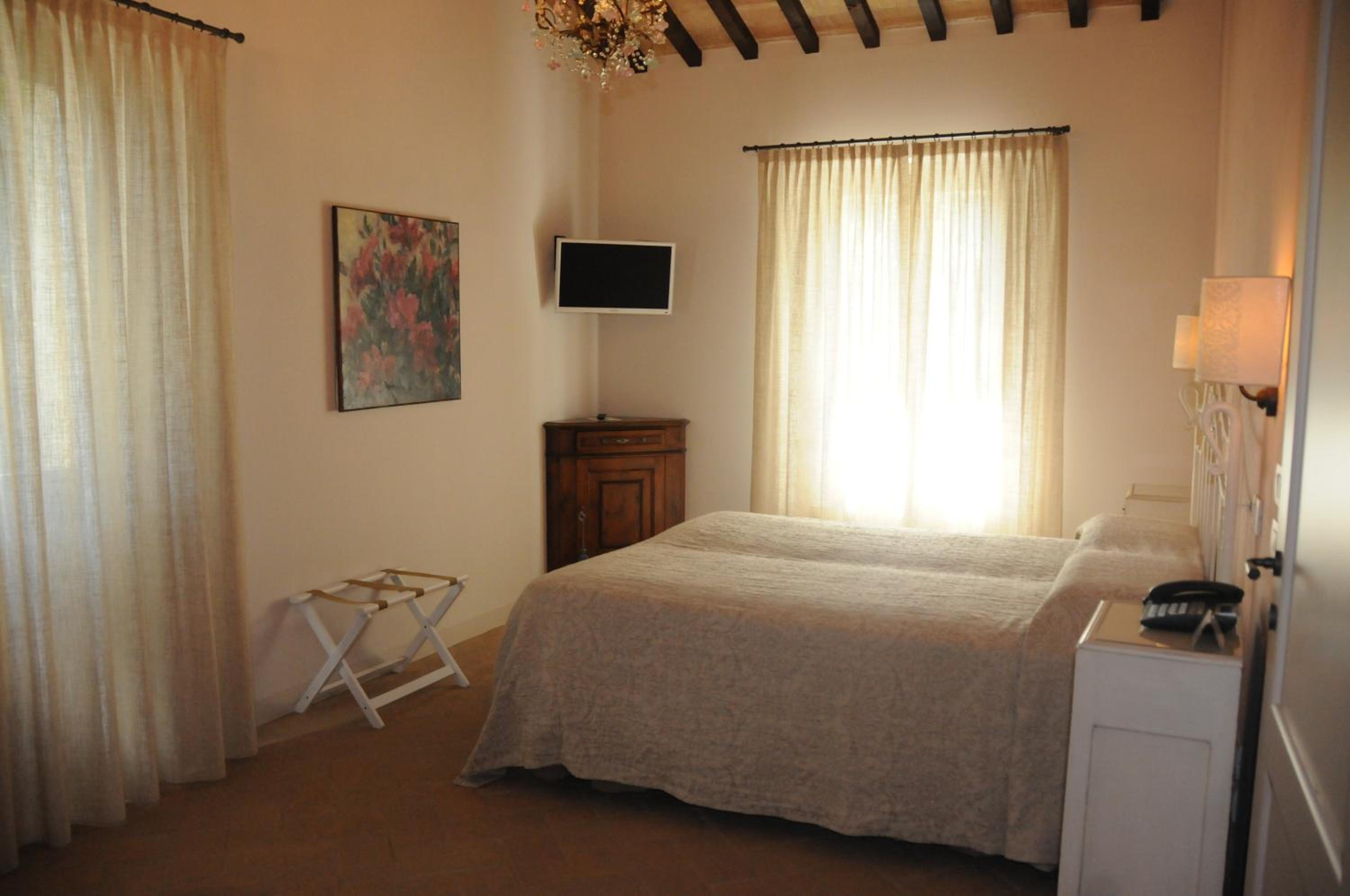Deluxe Double Room with Extra Bed photo 1