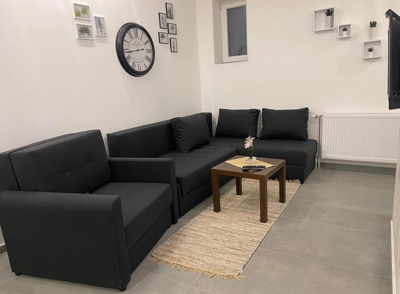 Apartment photo 2