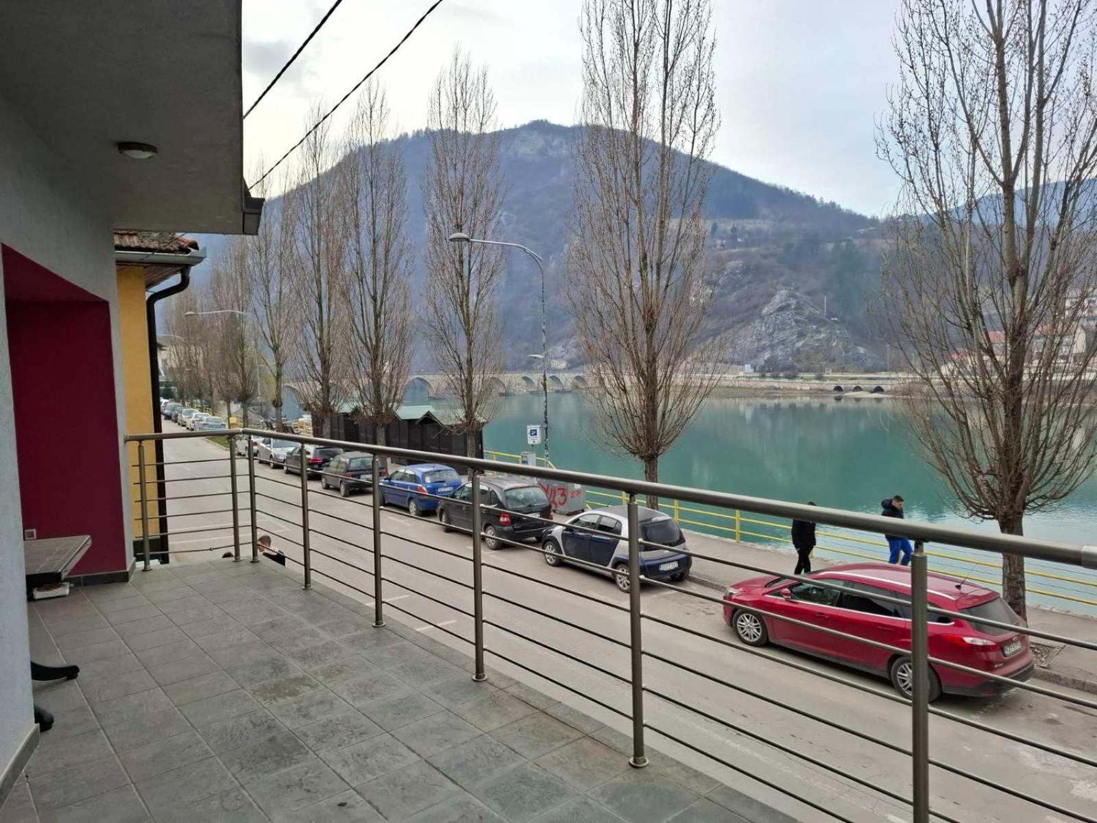 Two-Bedroom Deluxe Apartment with Balcony