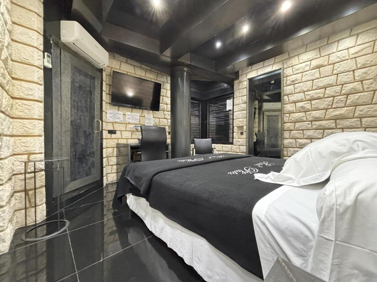 Queen Room with Spa Bath