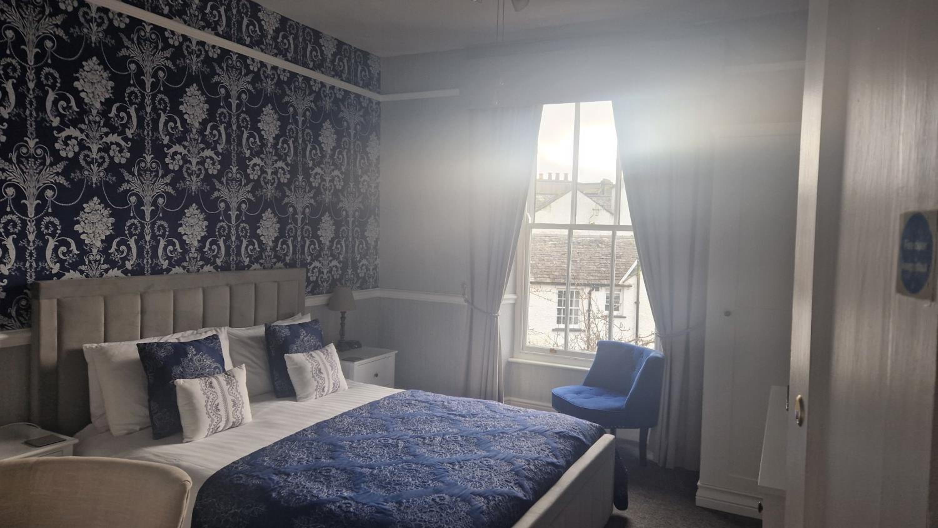 King Room with Lake View photo 3