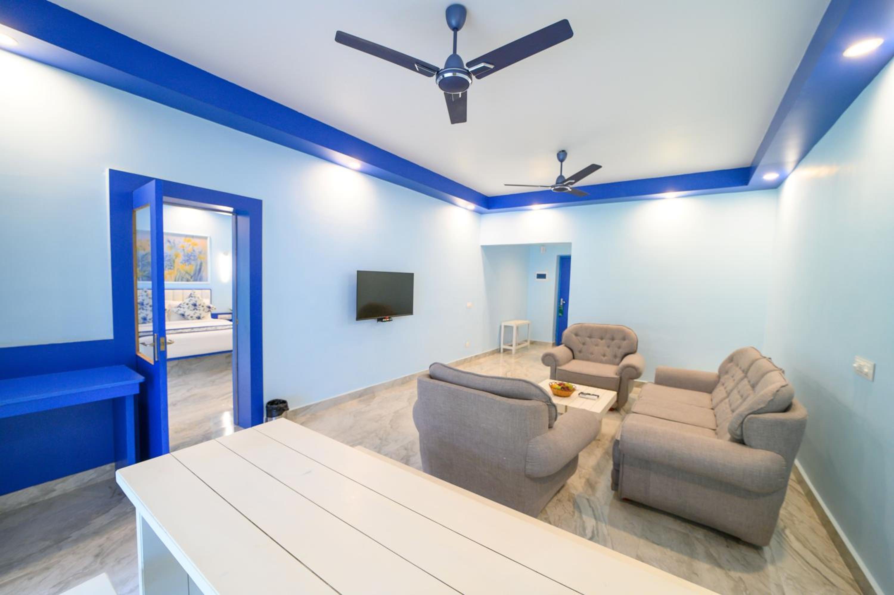 Suite - Photo 2