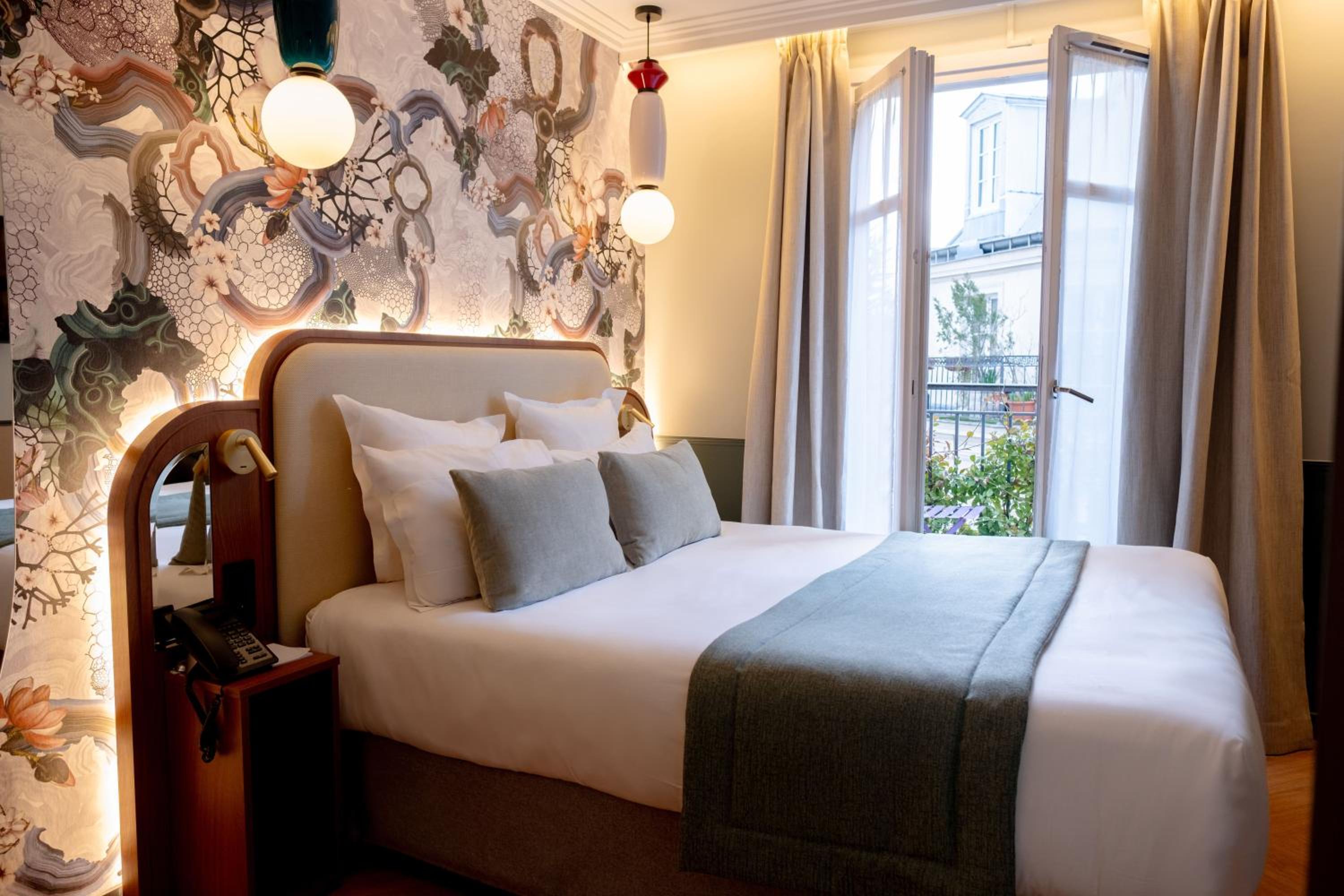 Superior Double Room with Balcony photo 2