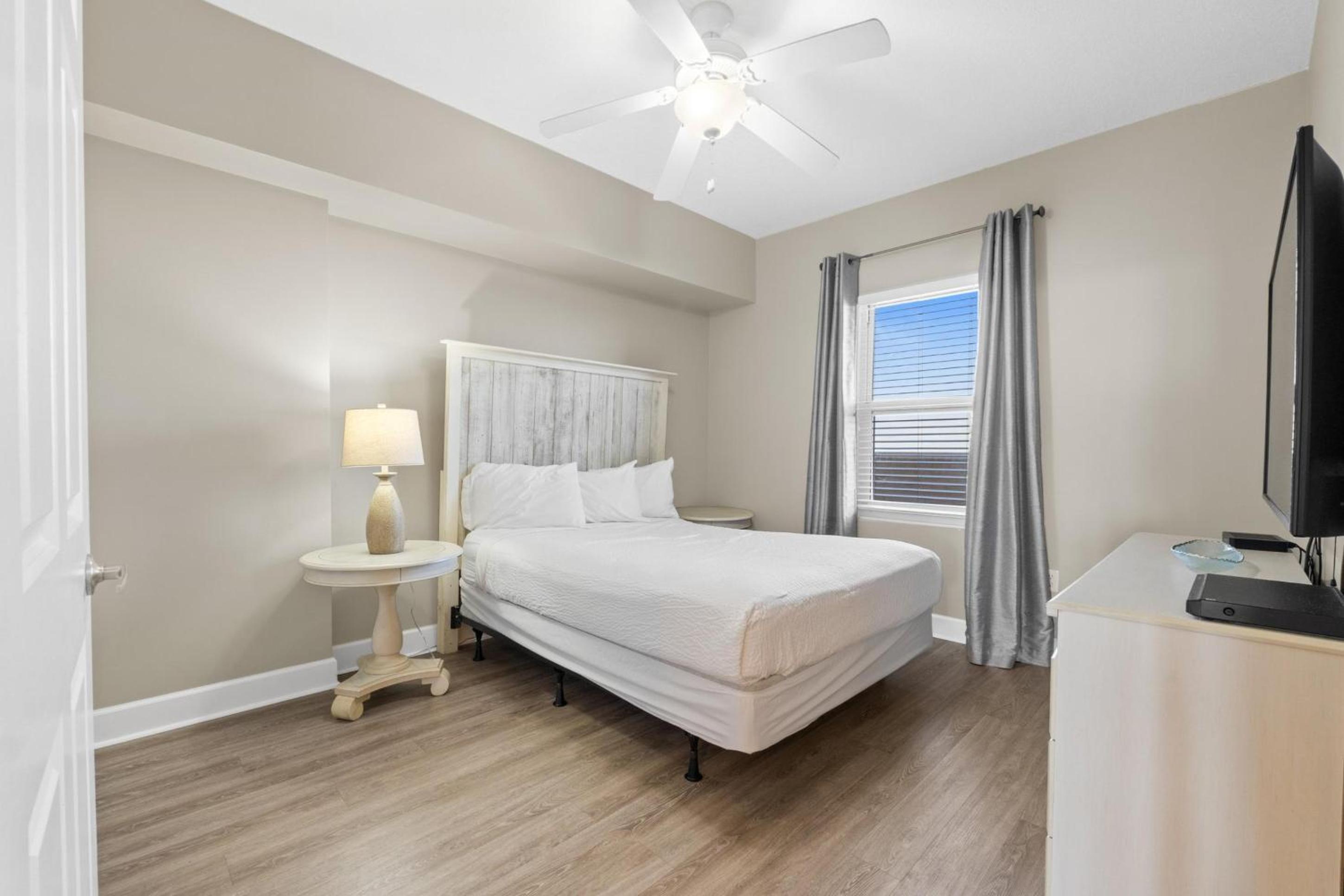 Three-Bedroom Apartment with Ocean View photo 3