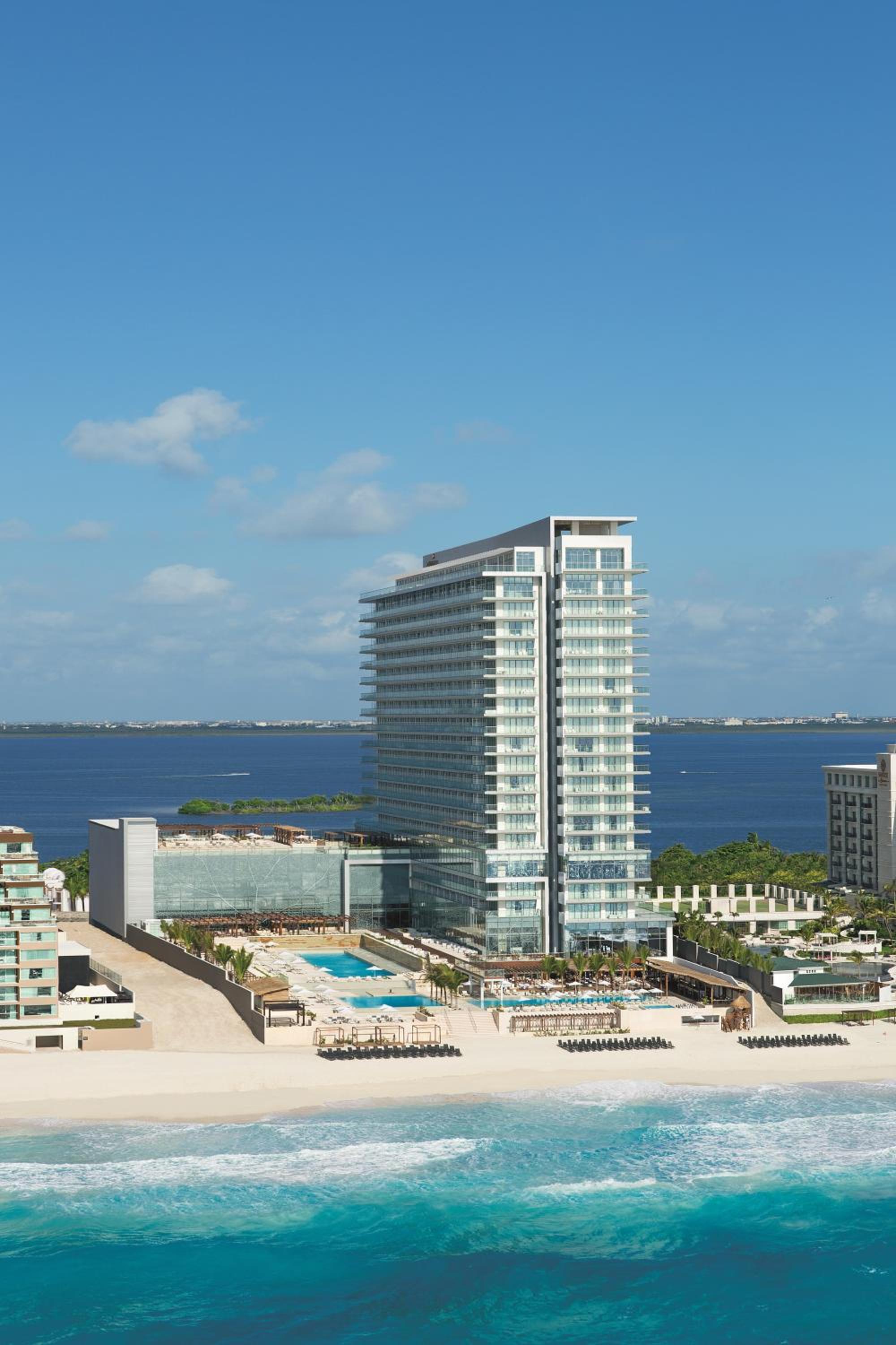 Junior Suite Ocean View King - Photo 7