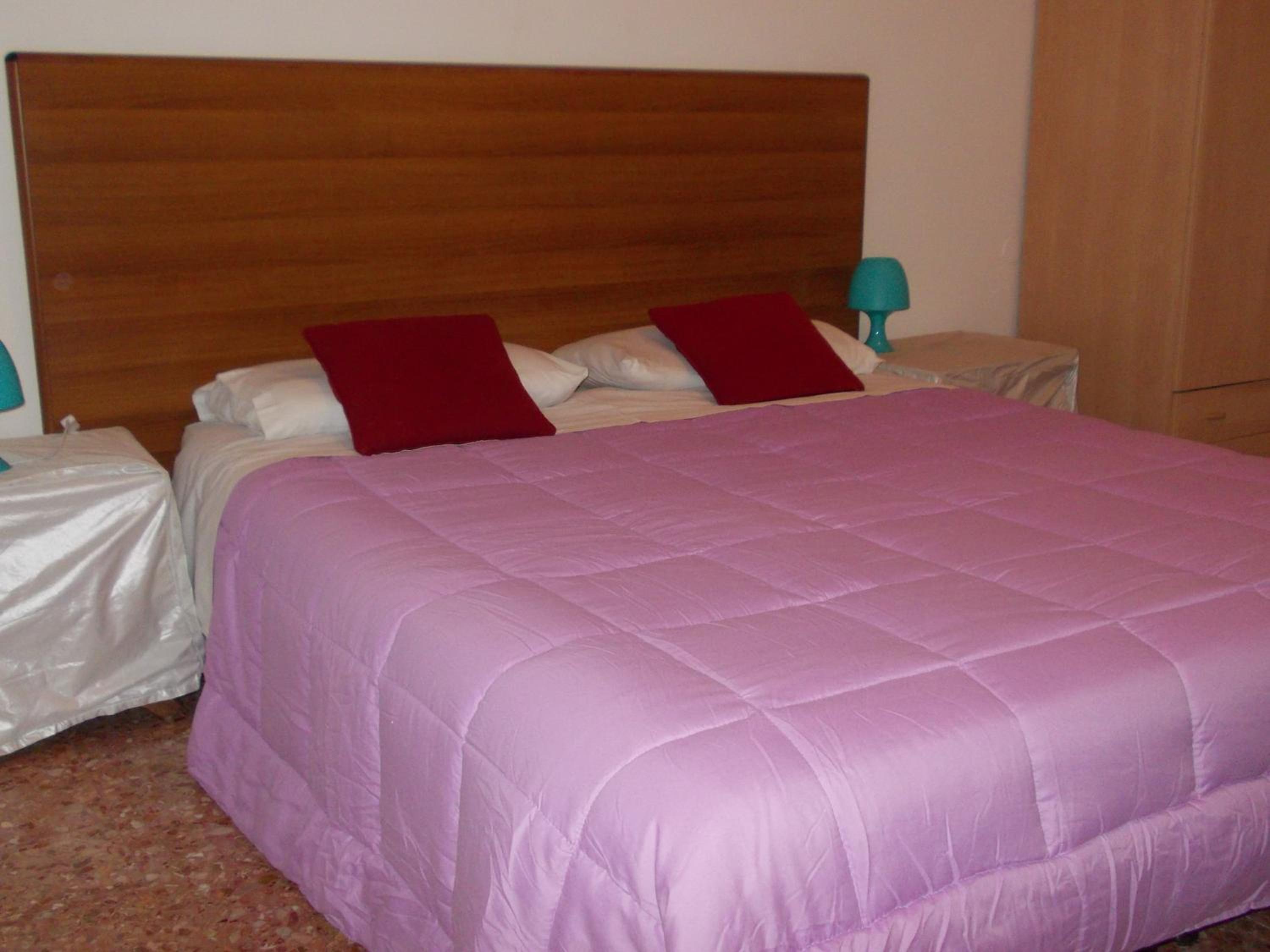 Double or Twin Room with Private Bathroom photo 1