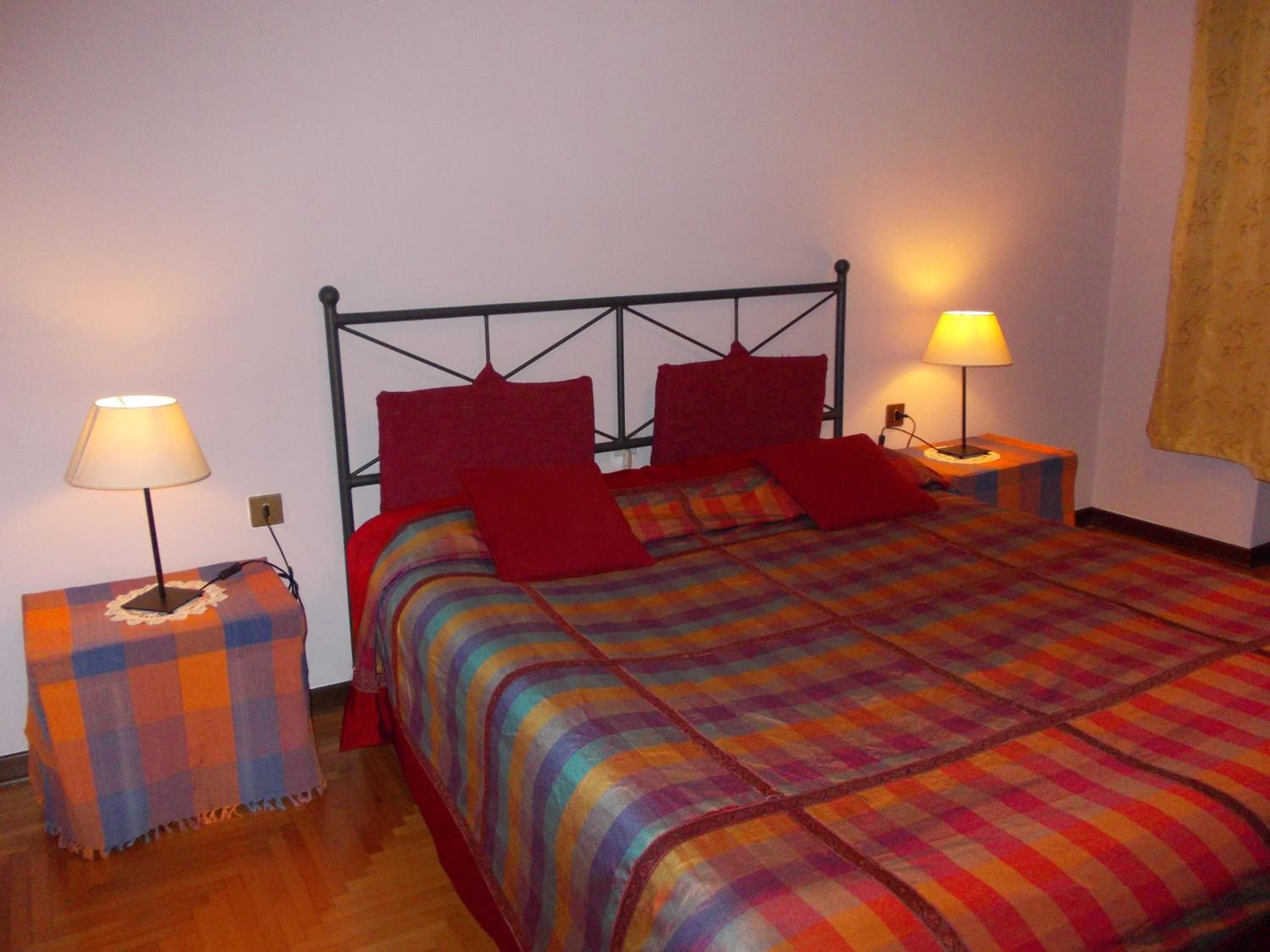 Double or Twin Room with Private Bathroom photo 2
