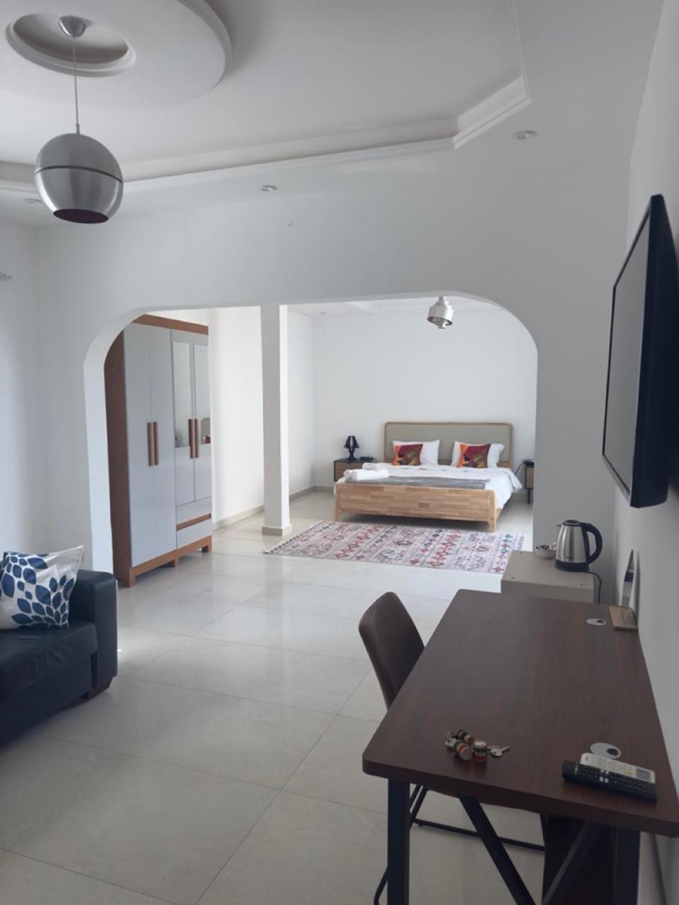 King Suite with Pool View photo 3