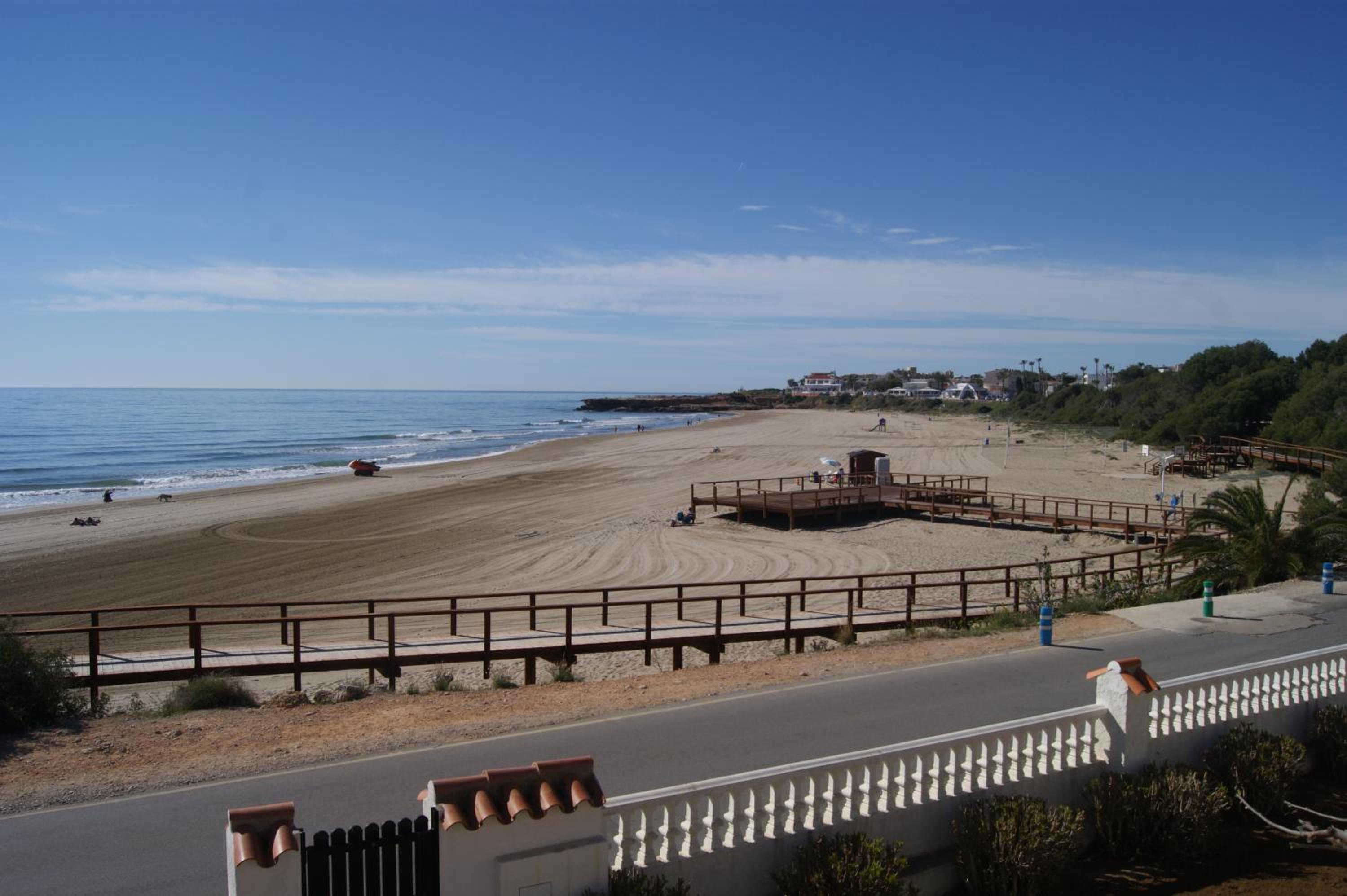 Bungalow - Beach Front photo 1